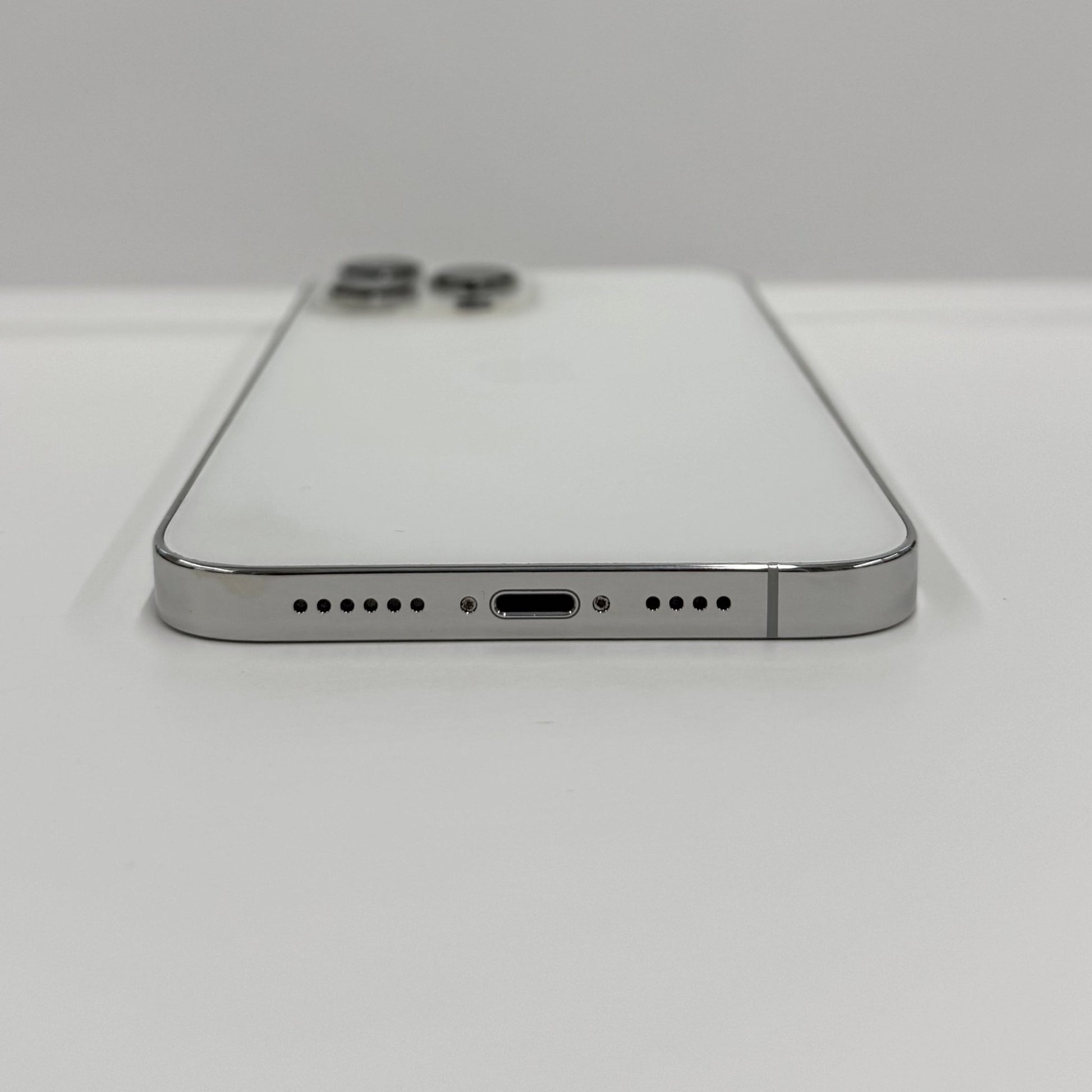 iPhone 13 Pro Max 256GB Silver T8080 - trade.com.au