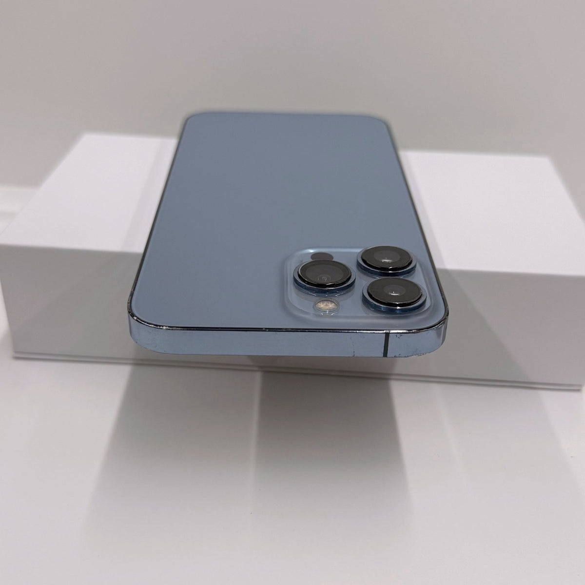 iPhone 13 Pro Max - trade.com.au