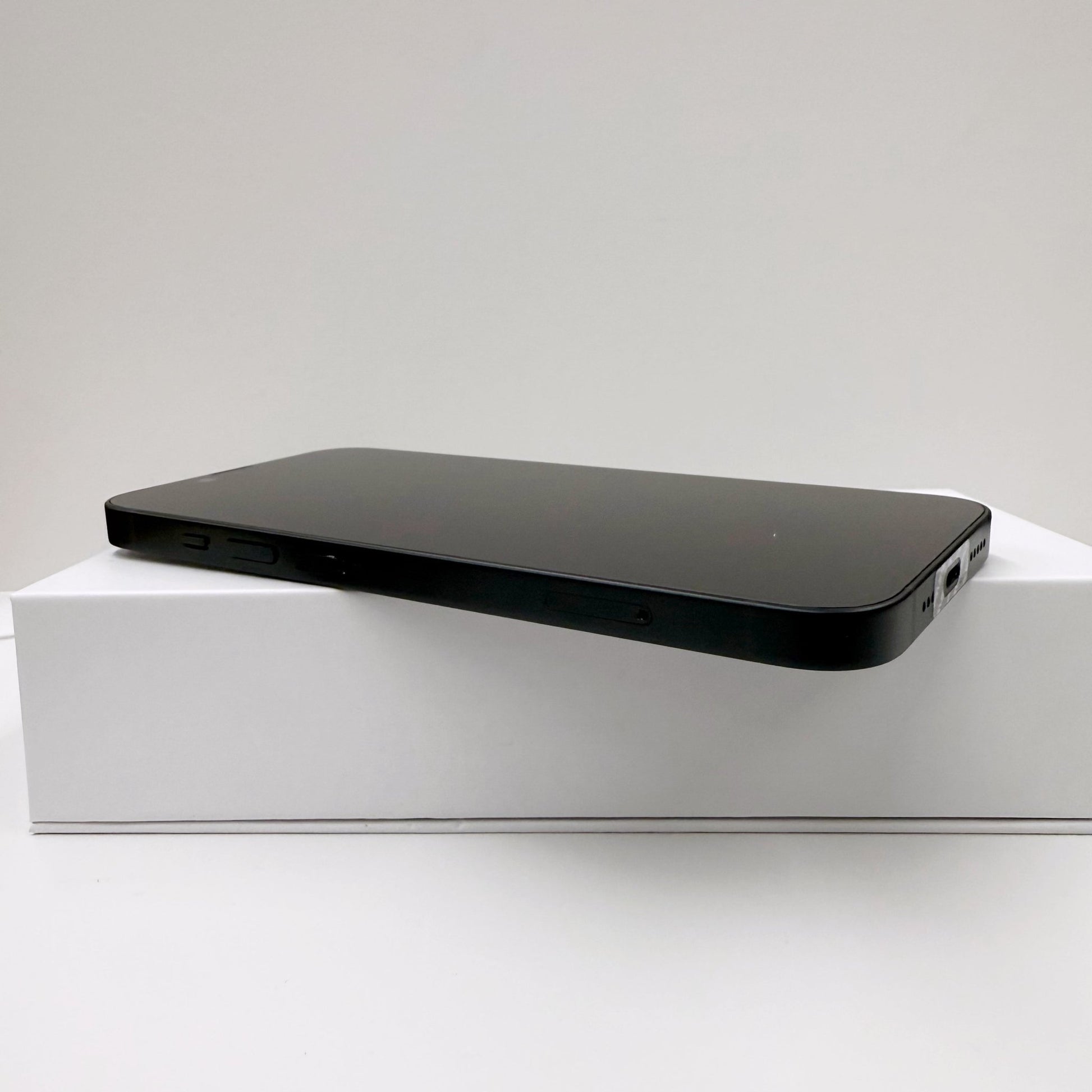iPhone 14 128GB Midnight - trade.com.au