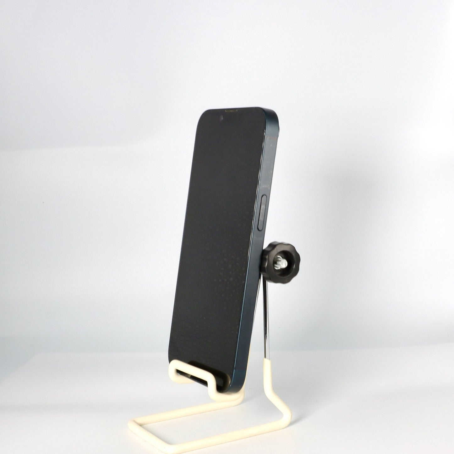 iPhone 14 - trade.com.au