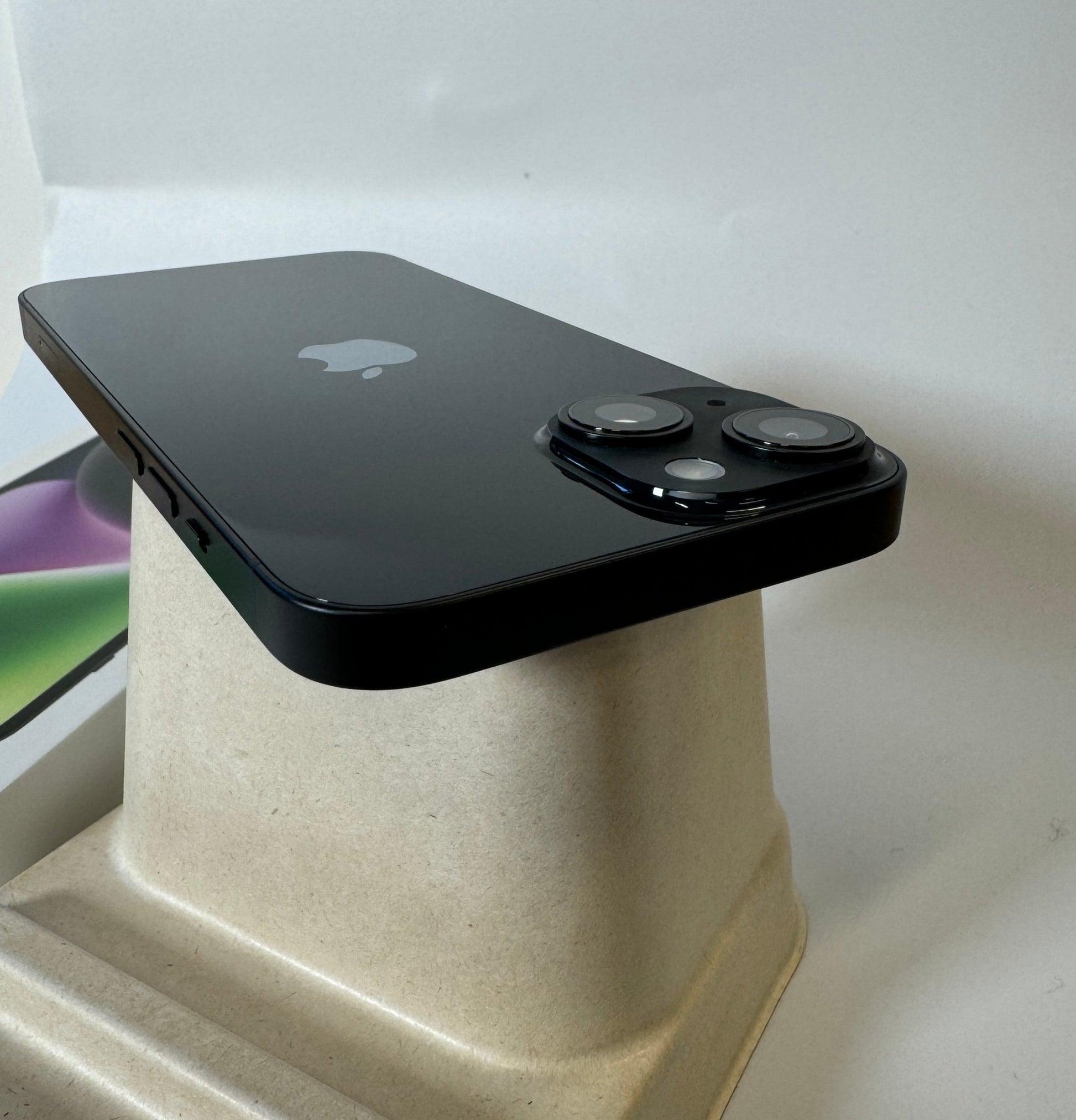 iPhone 14 - trade.com.au