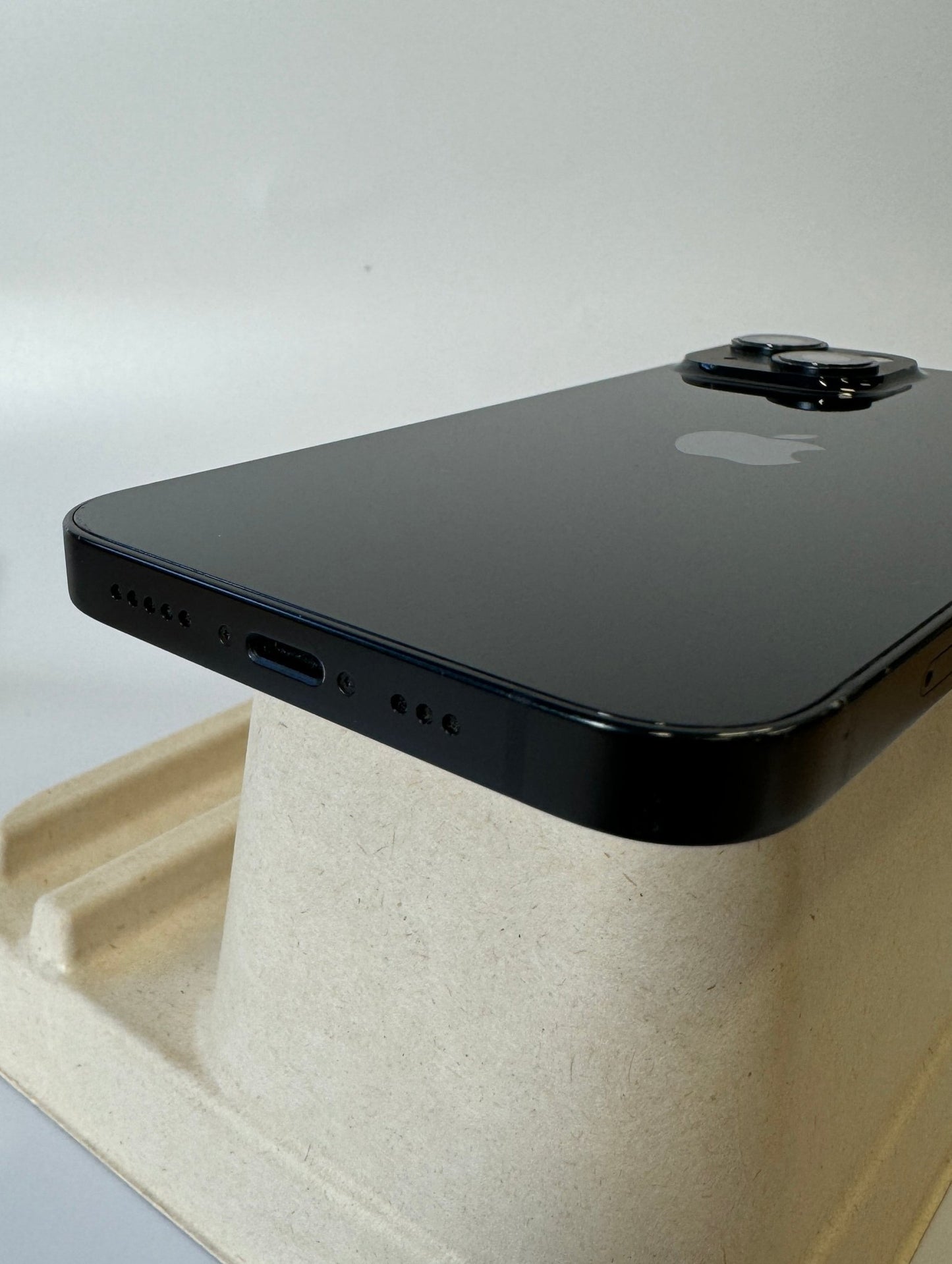 iPhone 14 - trade.com.au