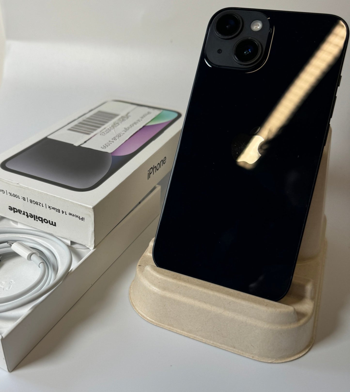 iPhone 14 - trade.com.au