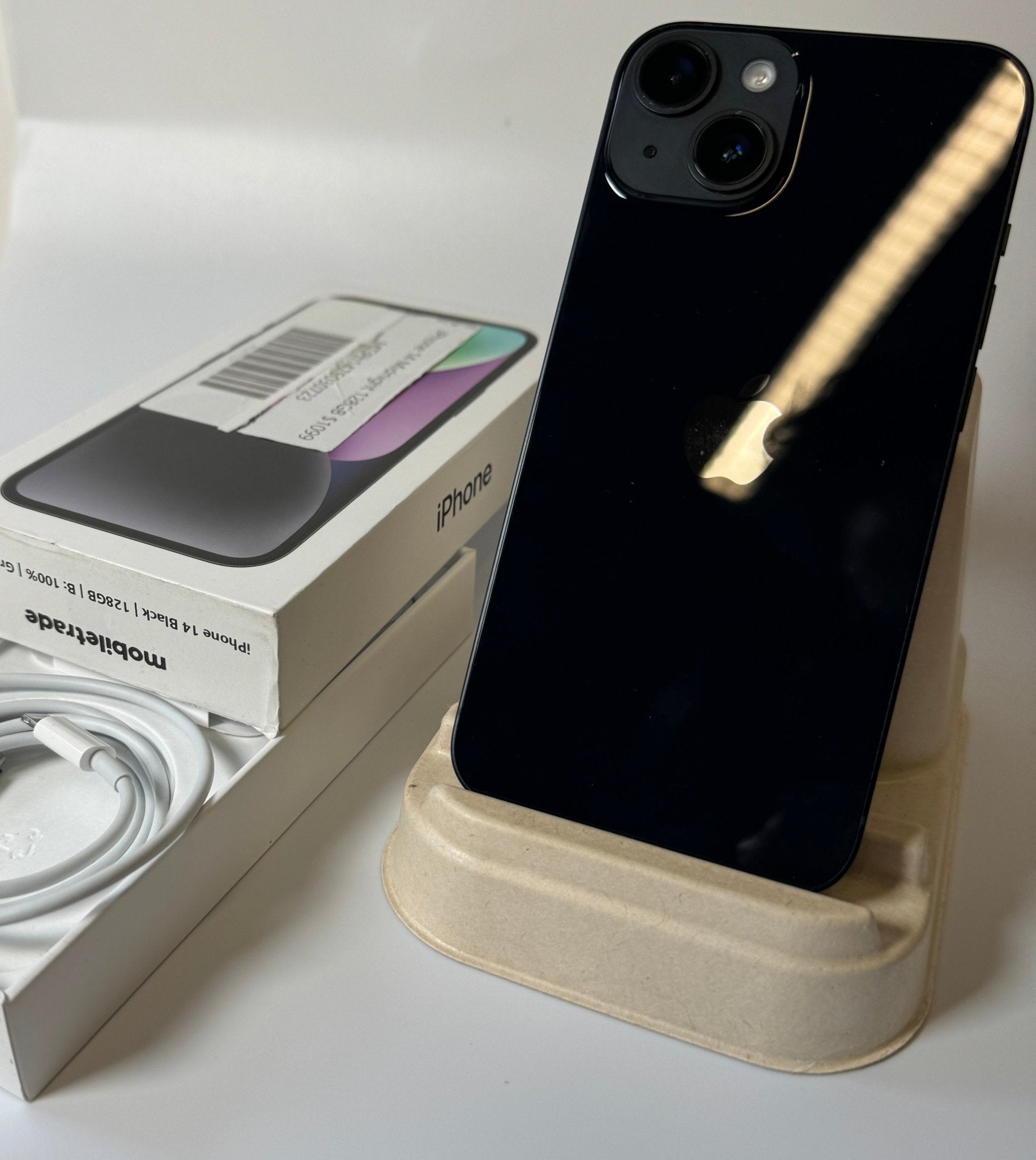 iPhone 14 - trade.com.au