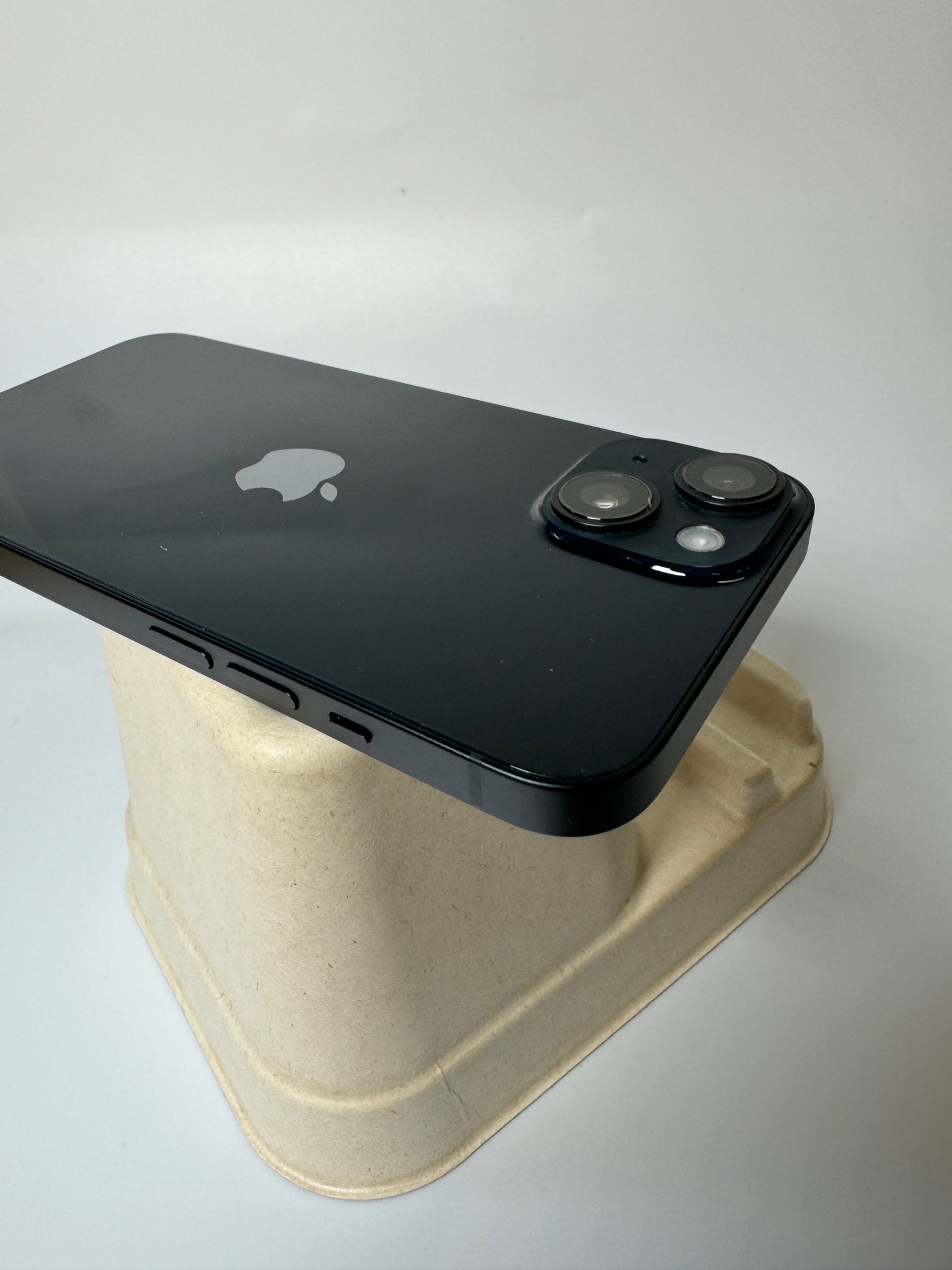 iPhone 14 - trade.com.au