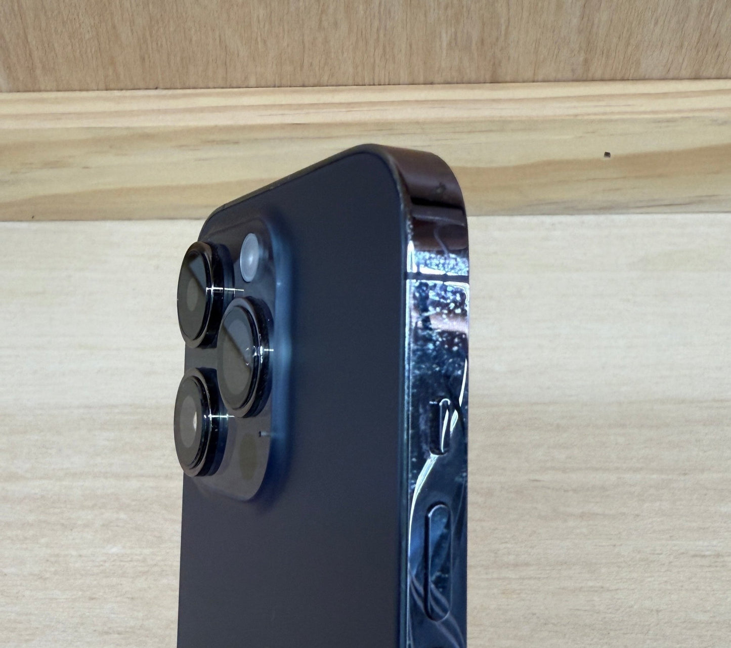 iPhone 14 Pro - trade.com.au