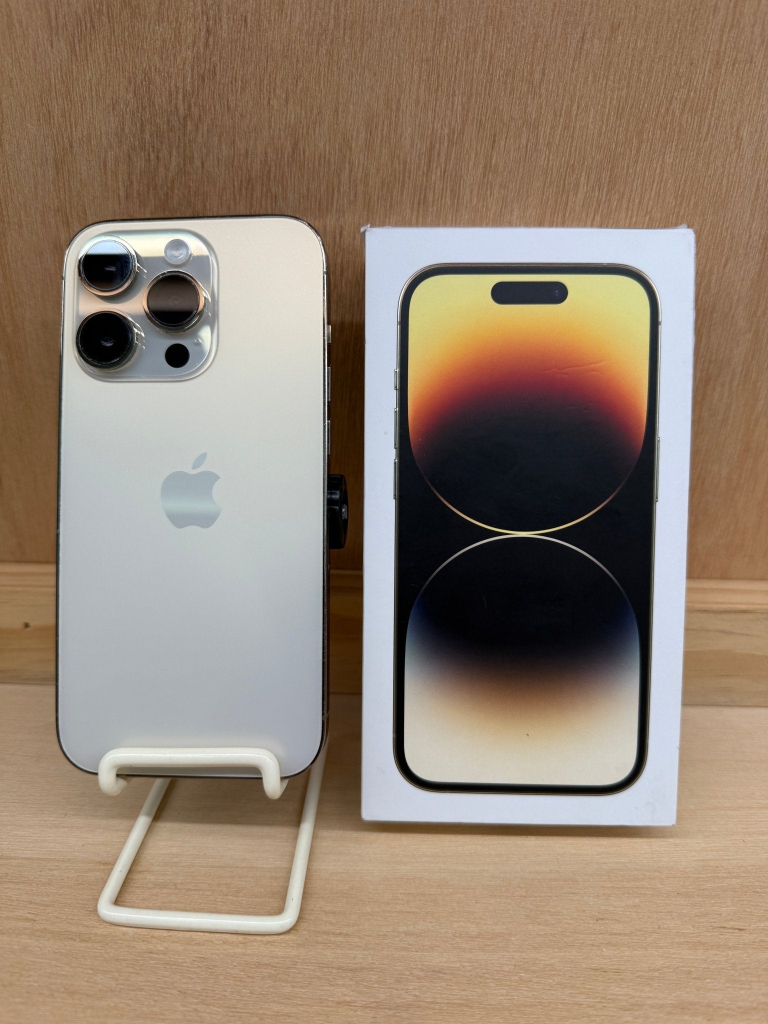 iPhone 14 Pro - trade.com.au