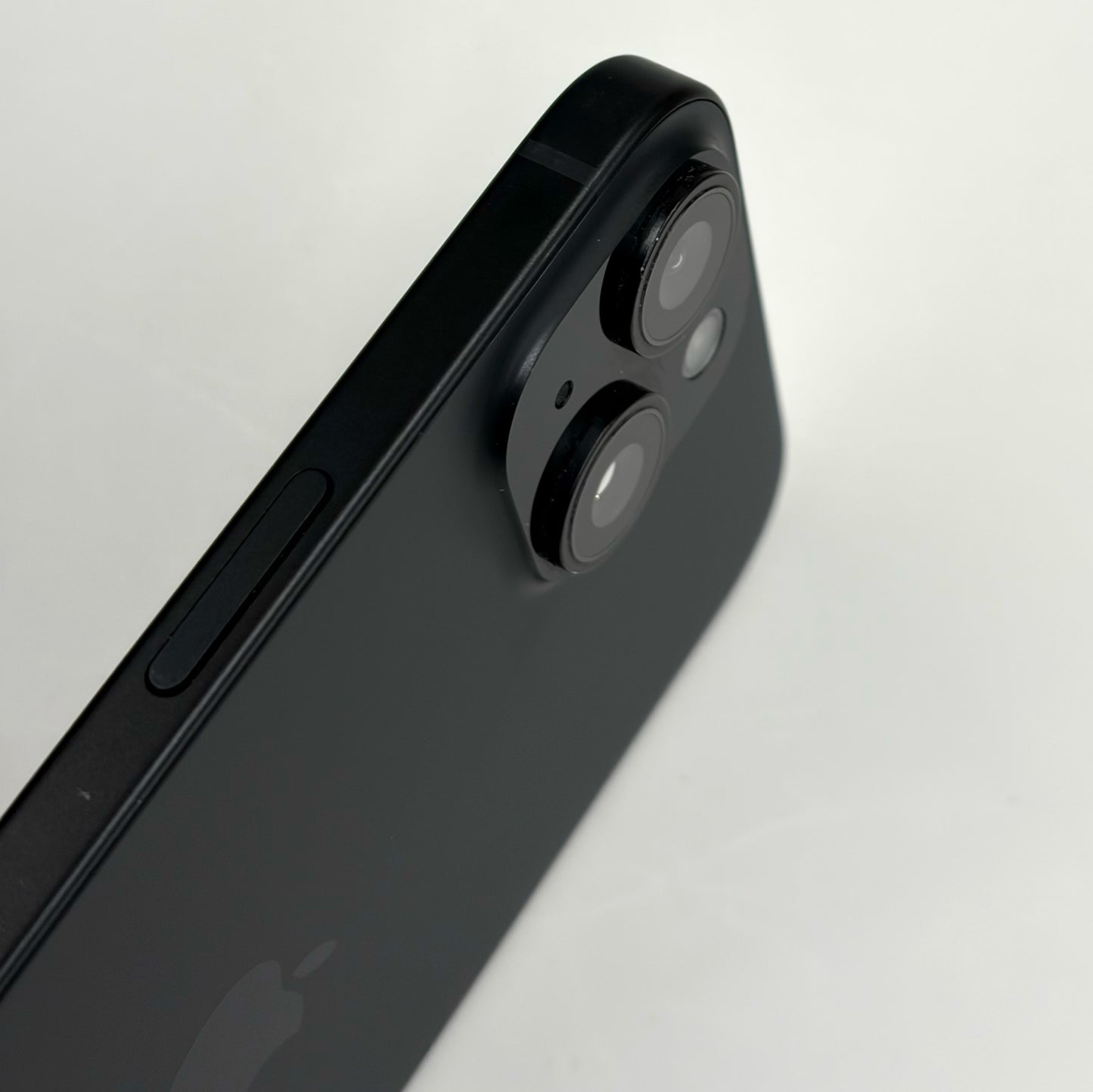 iPhone 15 128GB Black A Grade 99% Battery T8643