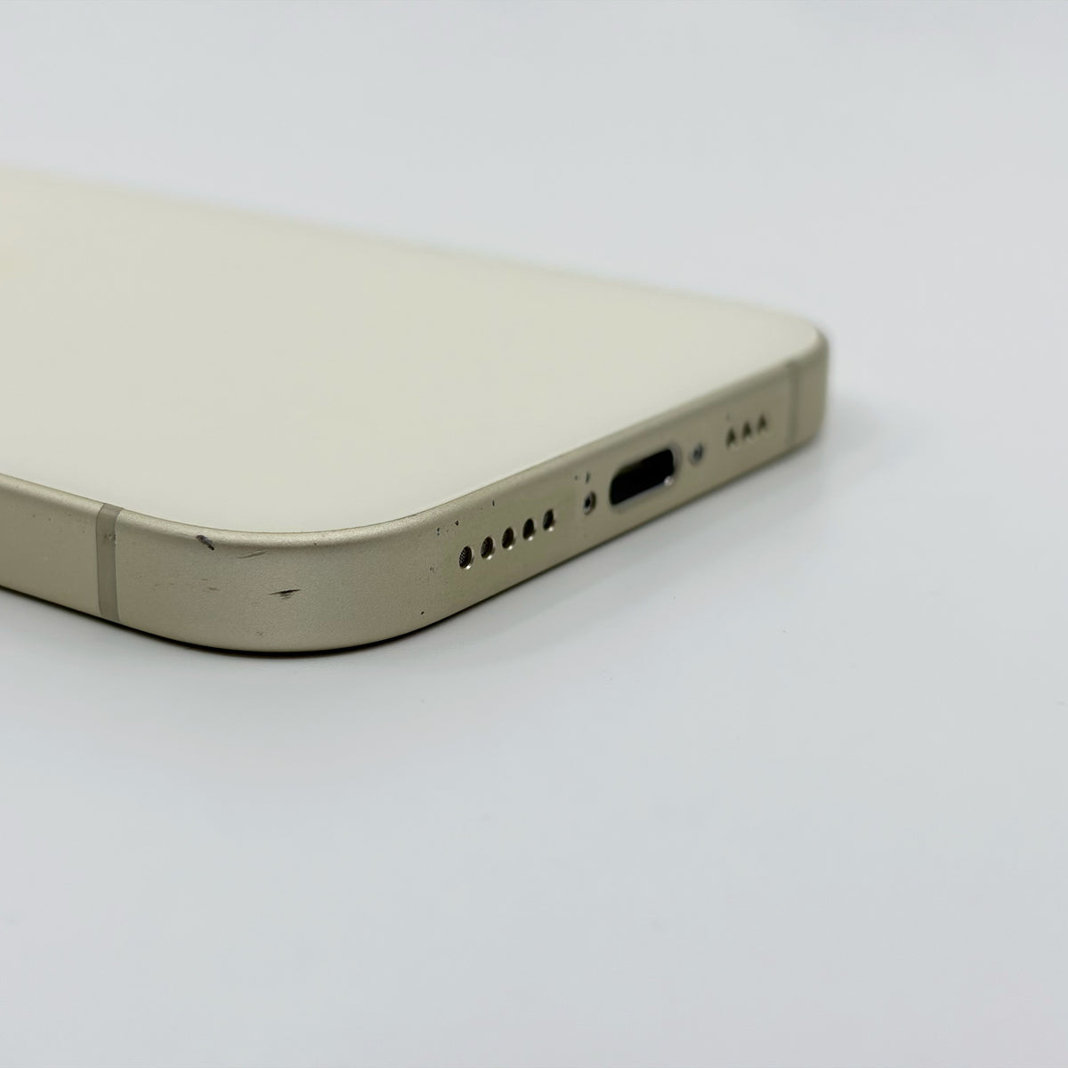 iPhone 15 128GB Yellow B Grade 85% Battery T8881