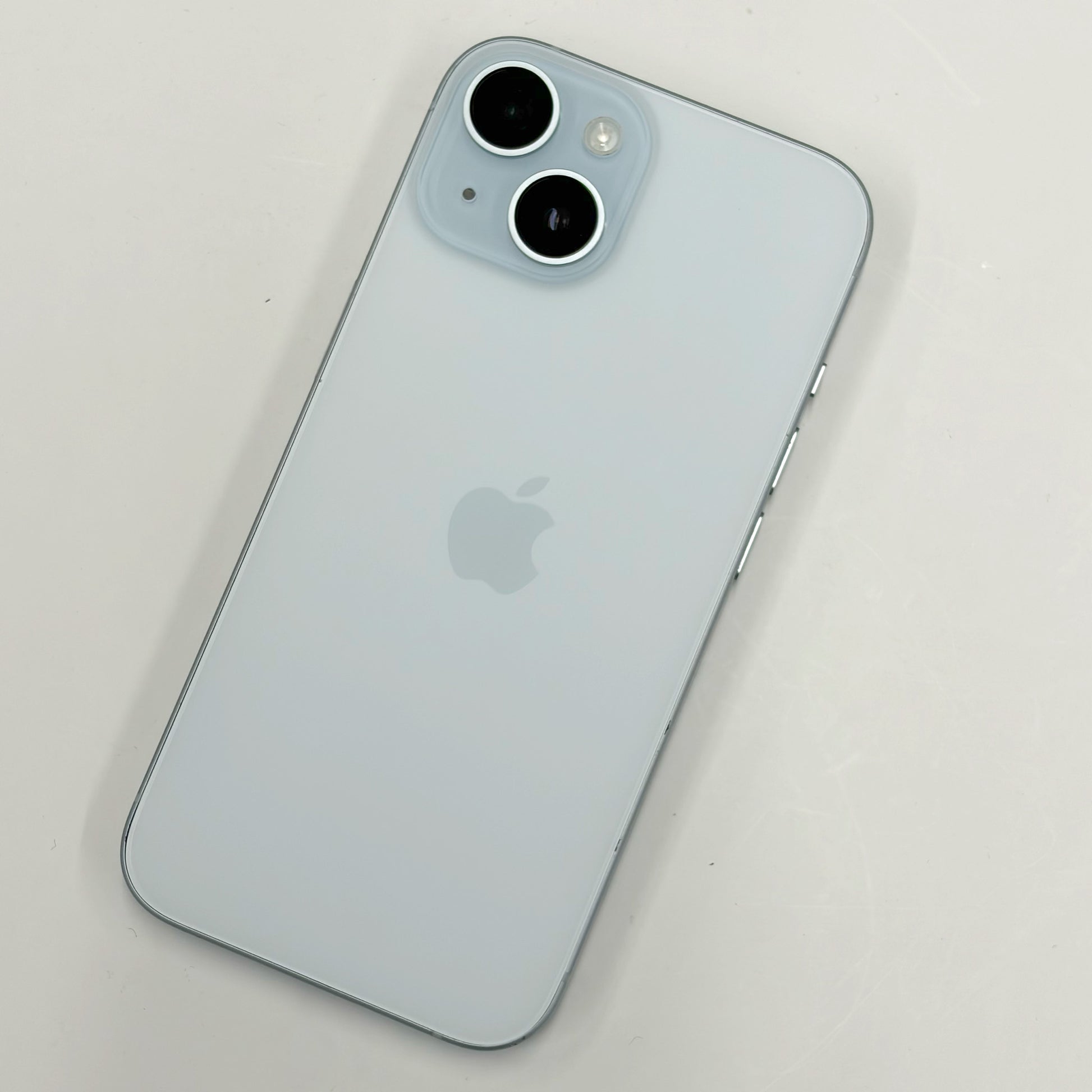 iPhone 15 Blue 256GB B Grade 100% Battery T8733