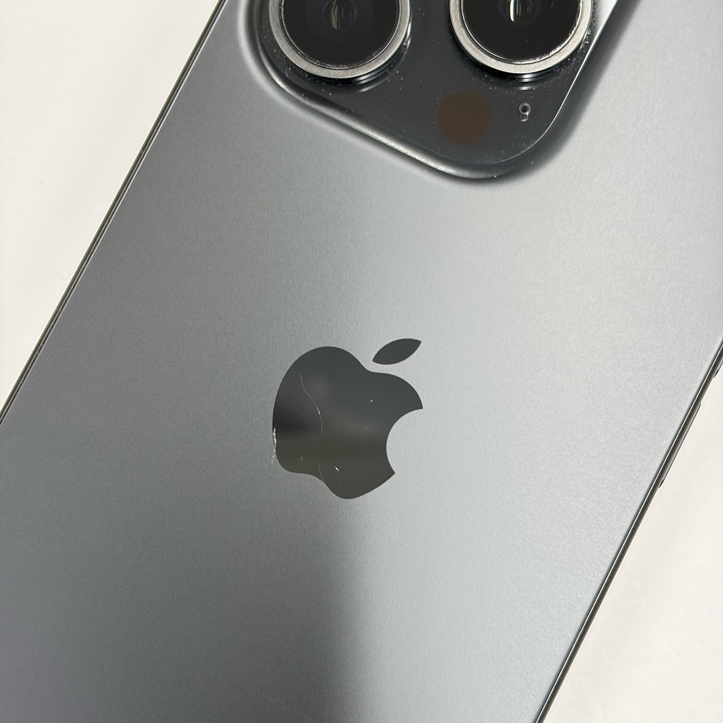 iPhone 15 Pro 128GB Black Titanium A Grade 100% Battery T8895