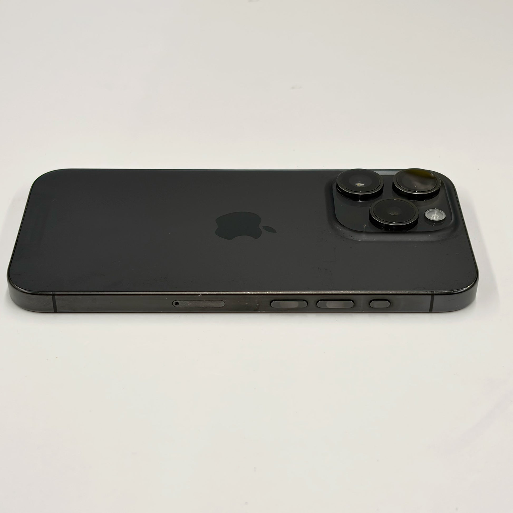 iPhone 15 Pro 128GB Black Titanium B Grade 85% Battery T8668