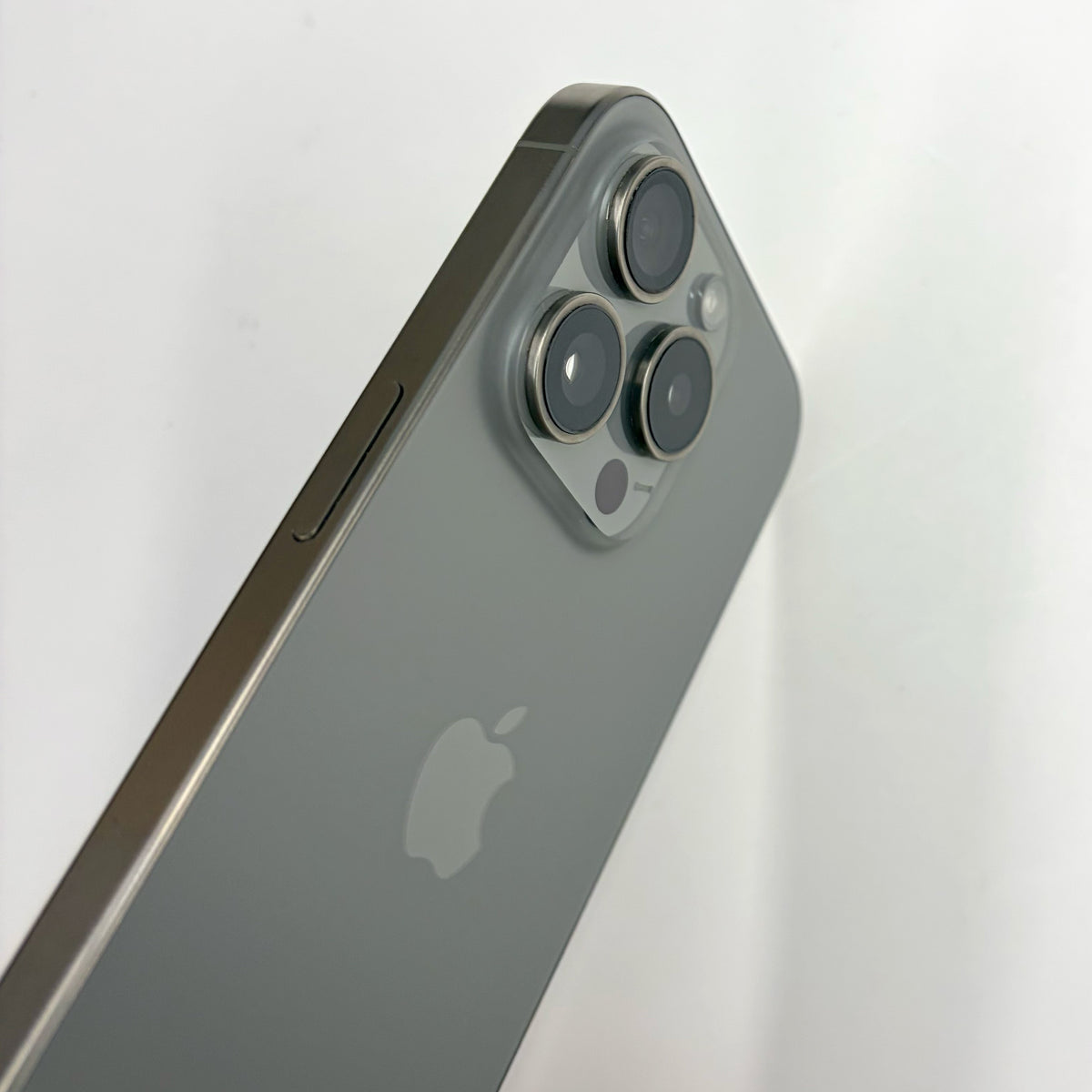 iPhone 15 Pro 128GB Natural Titanium 84% Battery (A Grade) T8934