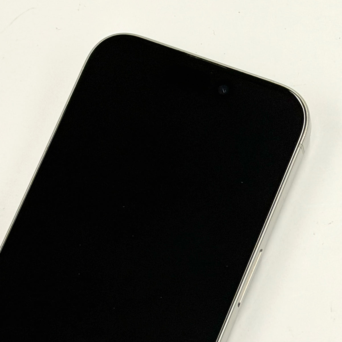 iPhone 15 Pro 256GB White Titanium 100% Battery (A Grade) T8949