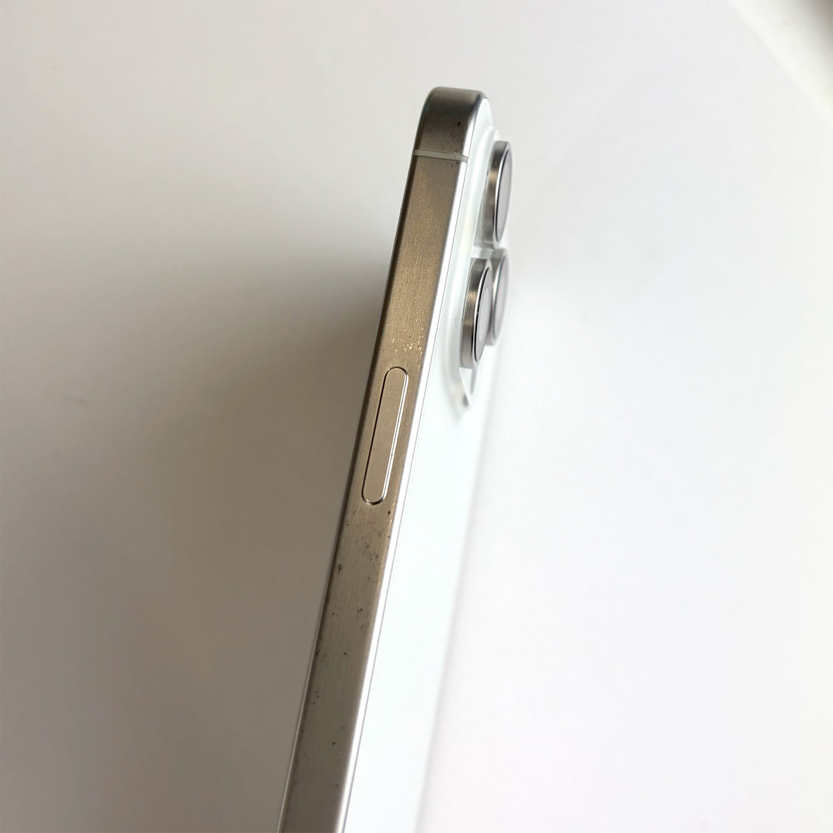iPhone 15 Pro Max 256GB White Titanium A Grade 84% Battery - T8699