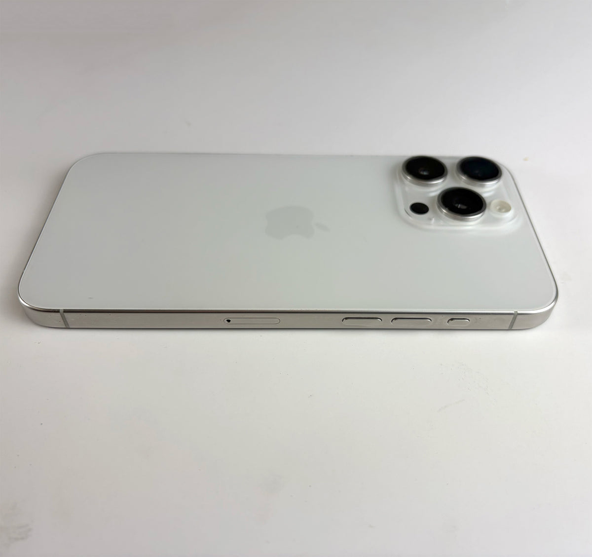 iPhone 15 Pro Max 256GB White Titanium A Grade 84% Battery - T8699
