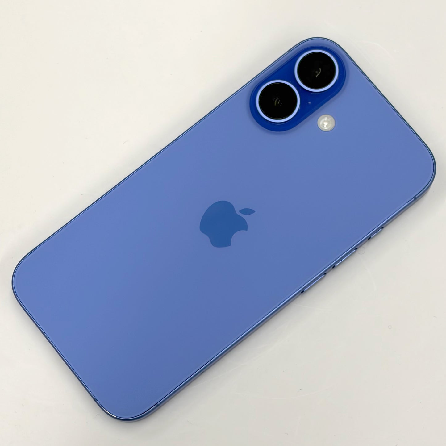 iPhone 16 128GB Ultramarine B Grade 82% Battery T8732