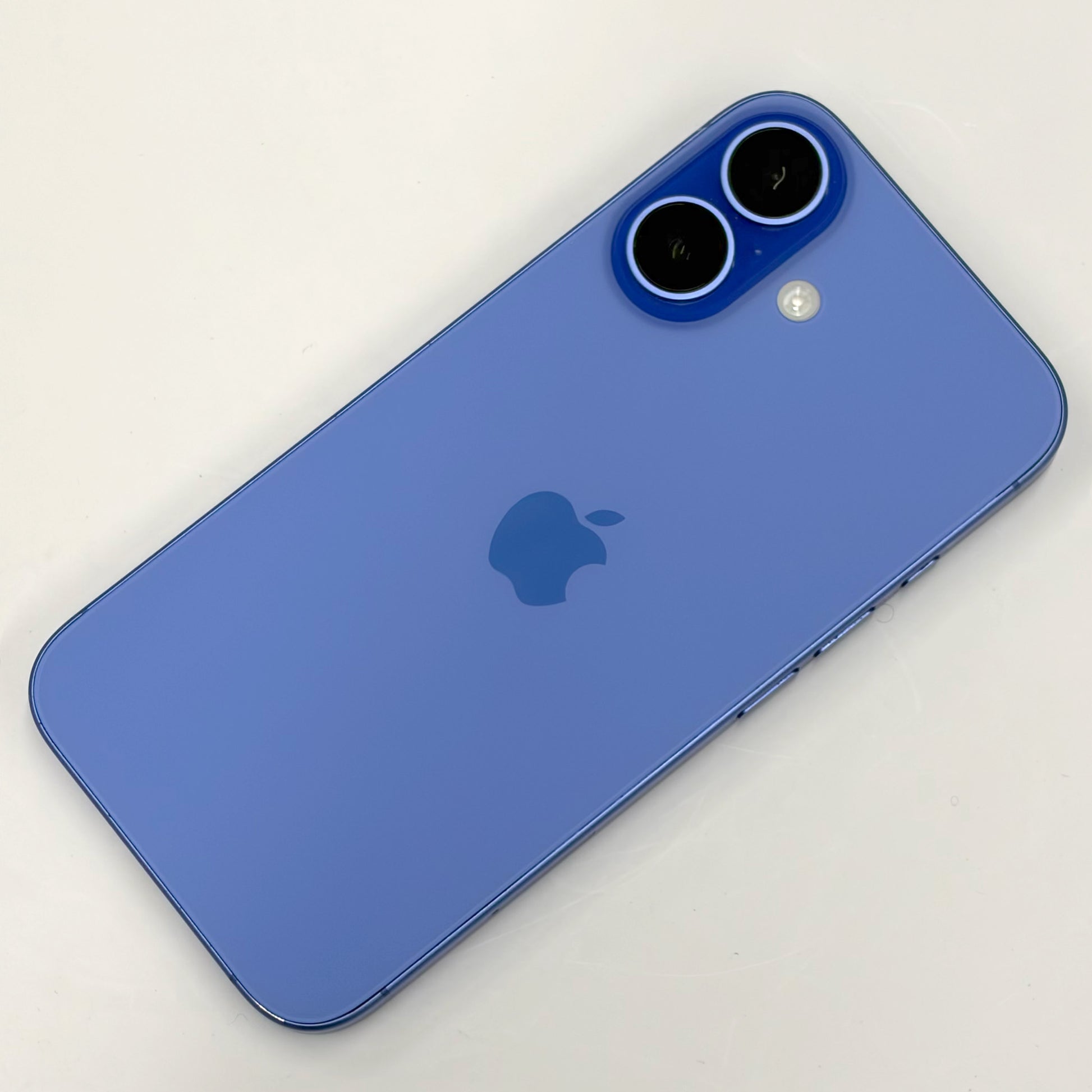 iPhone 16 128GB Ultramarine B Grade 82% Battery T8732