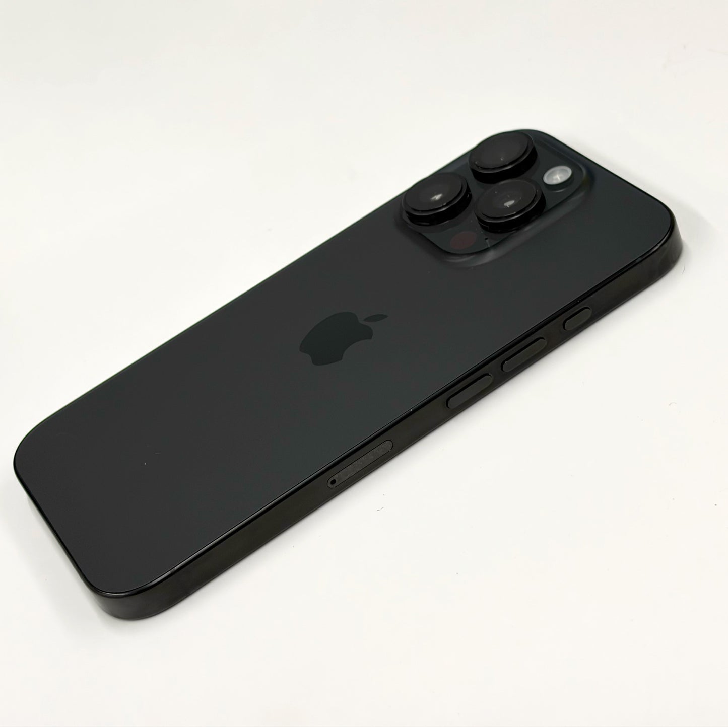 iPhone 16 Pro 128GB Black Titanium A Grade 95% Battery T8654