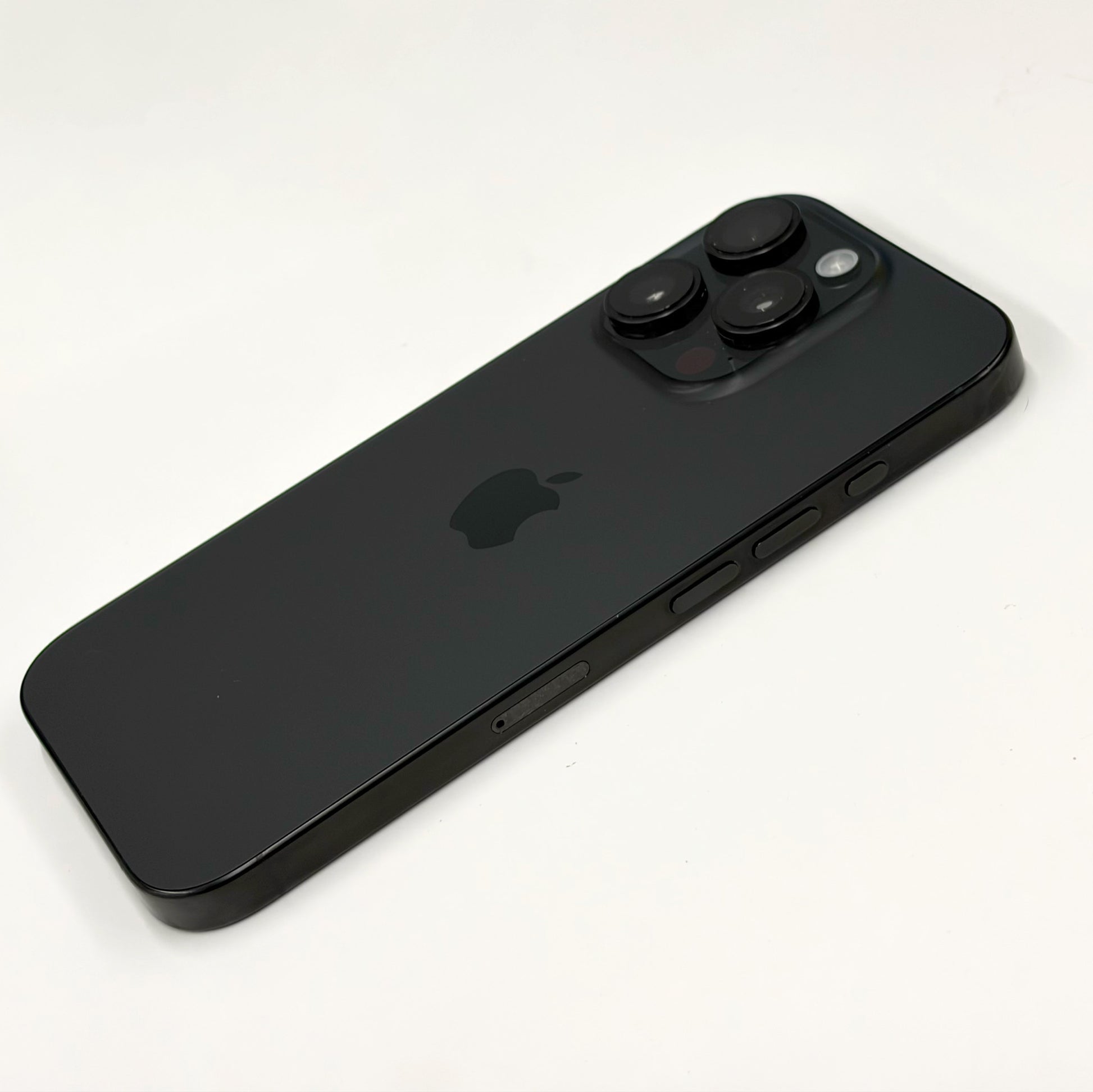 iPhone 16 Pro 128GB Black Titanium A Grade 95% Battery T8654