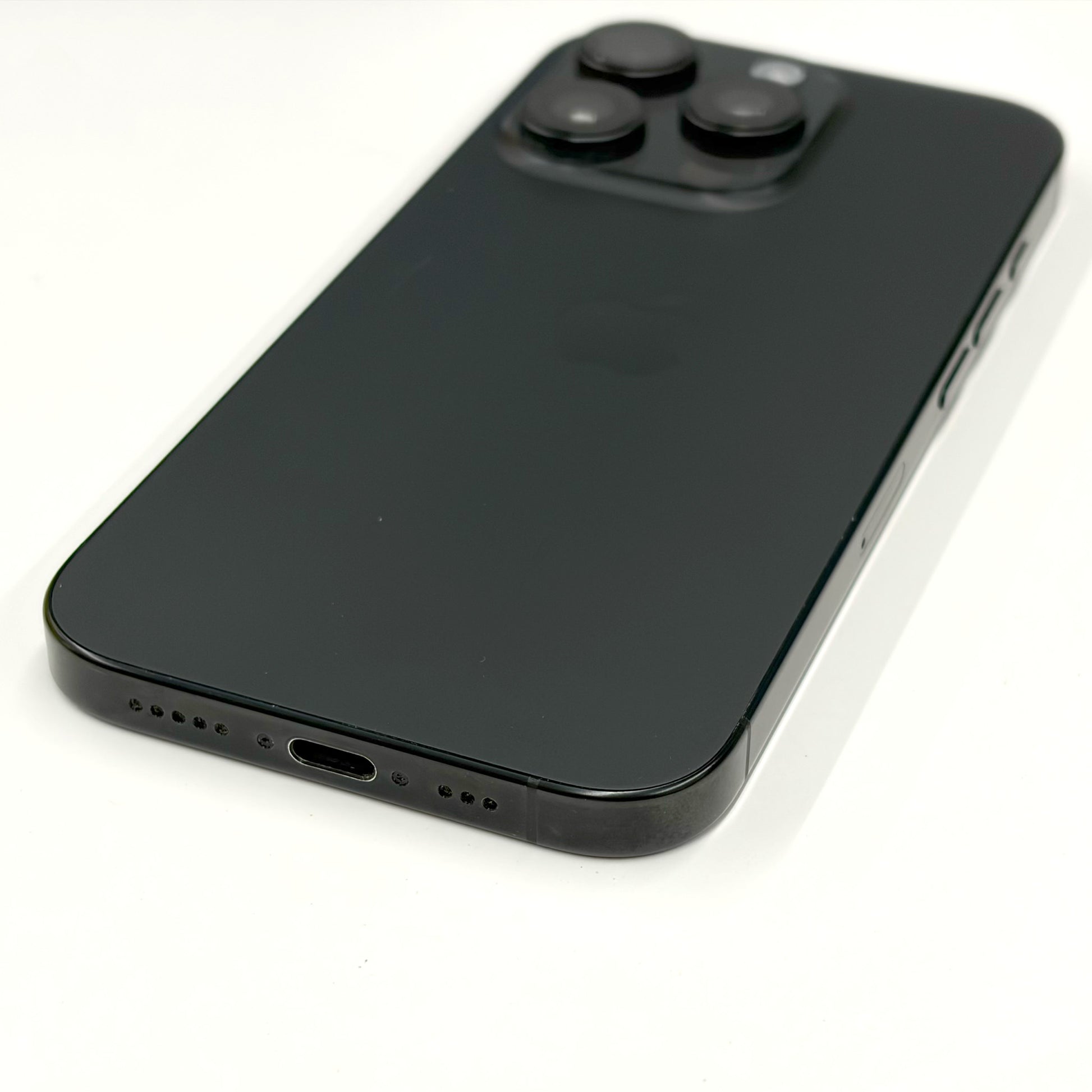 iPhone 16 Pro 128GB Black Titanium A Grade 90% Battery T8666