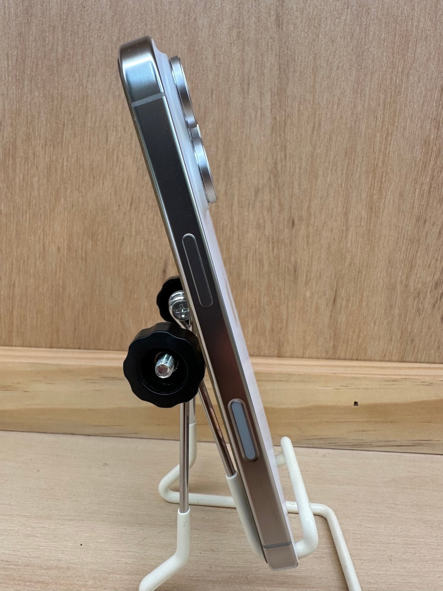 iPhone 16 Pro - trade.com.au