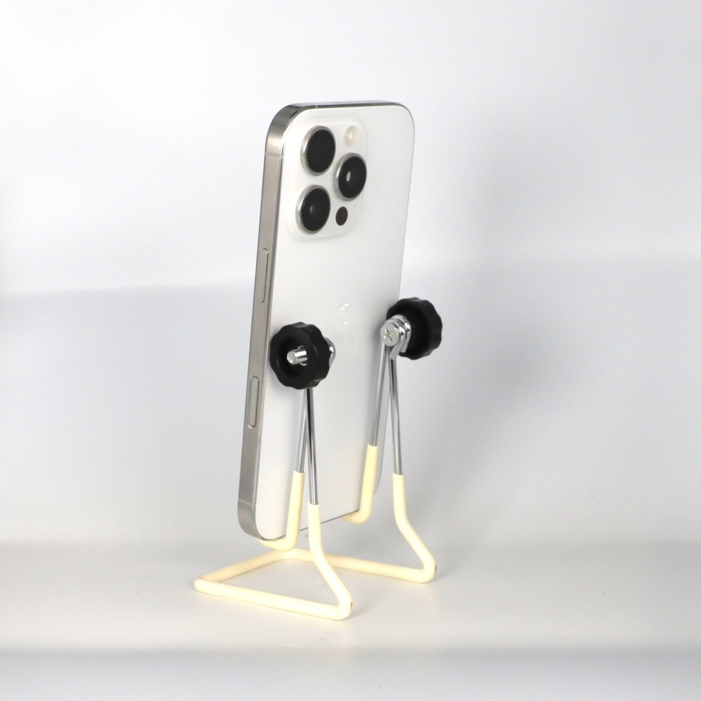 iPhone 16 Pro - trade.com.au