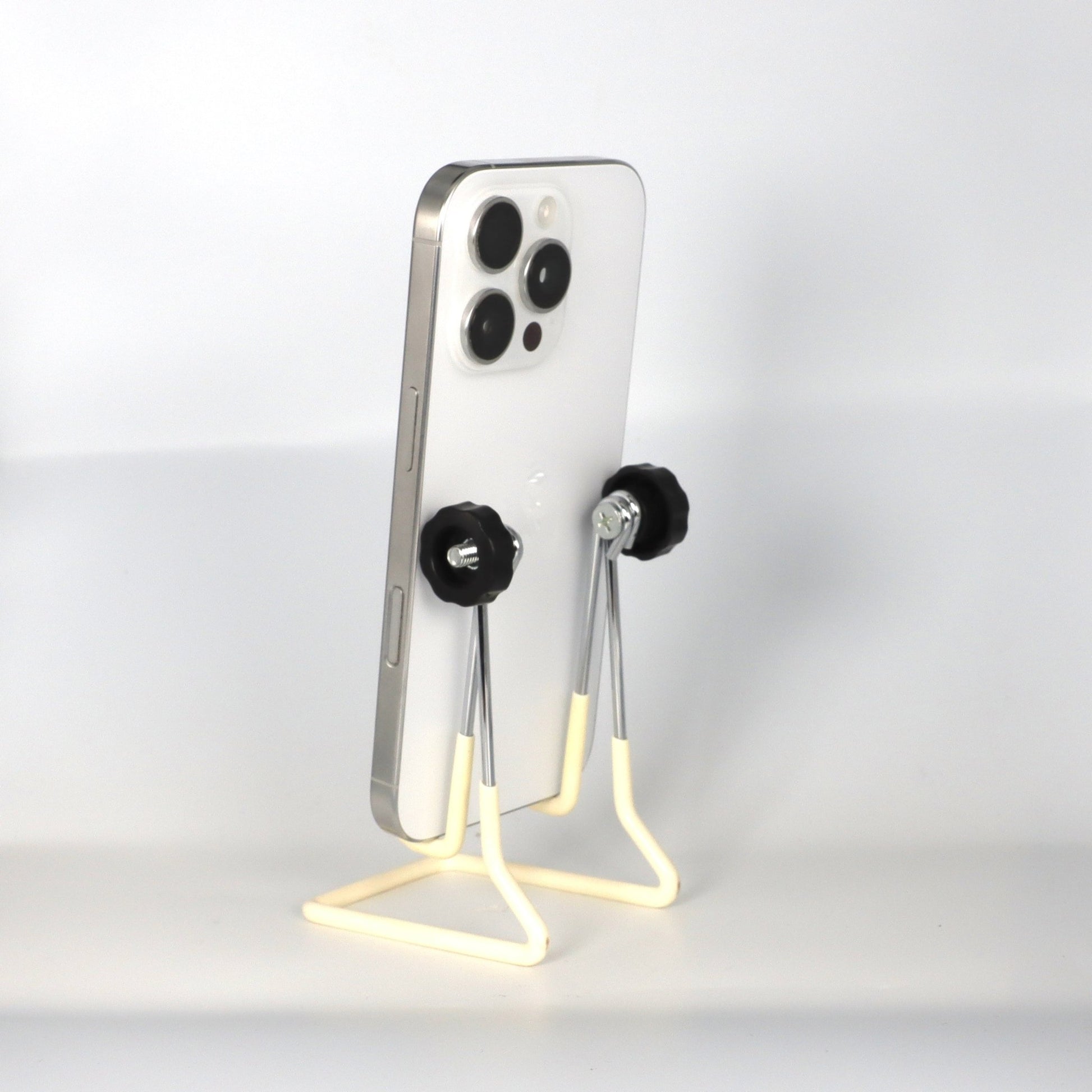 iPhone 16 Pro - trade.com.au