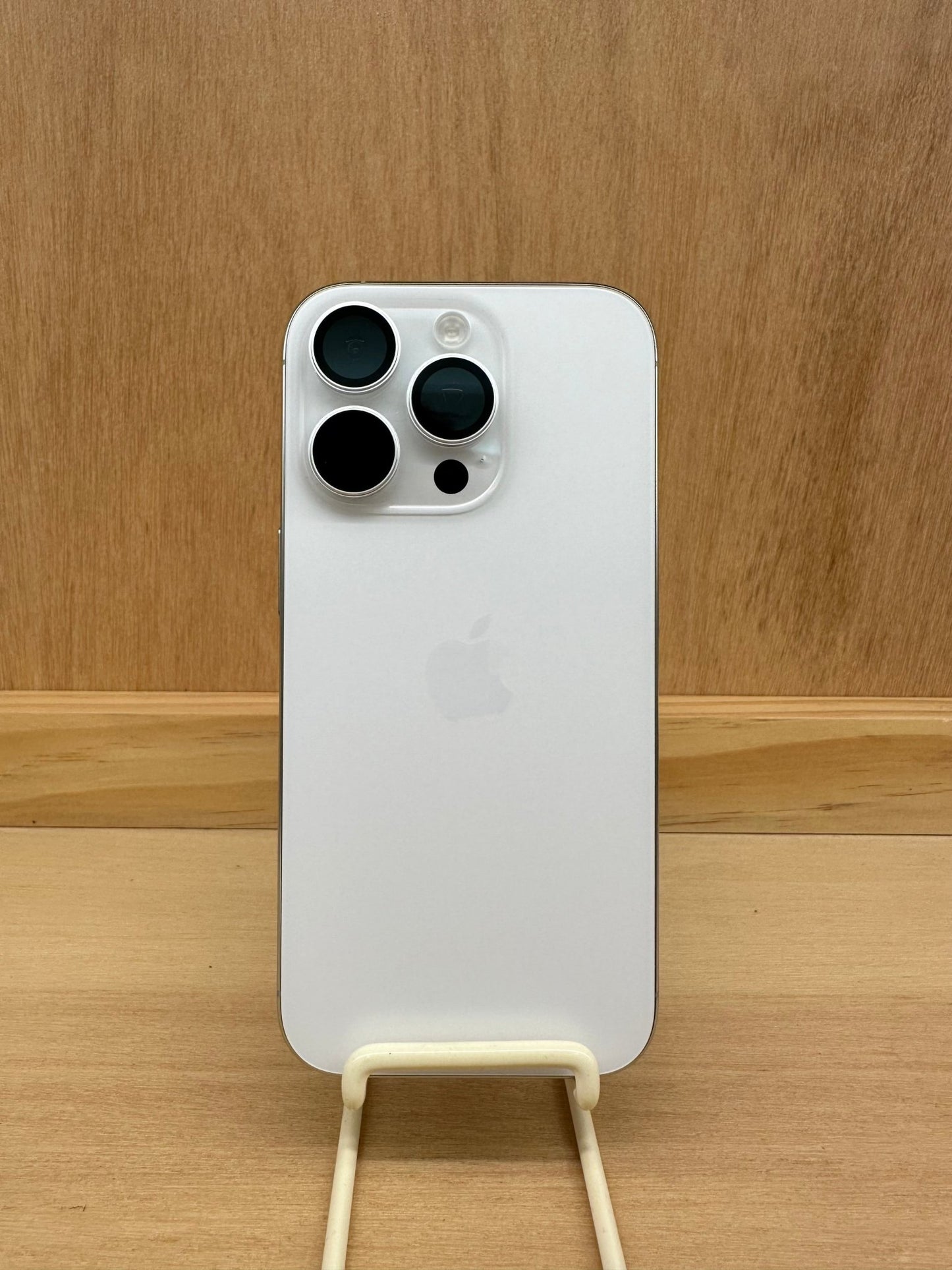 iPhone 16 Pro - trade.com.au