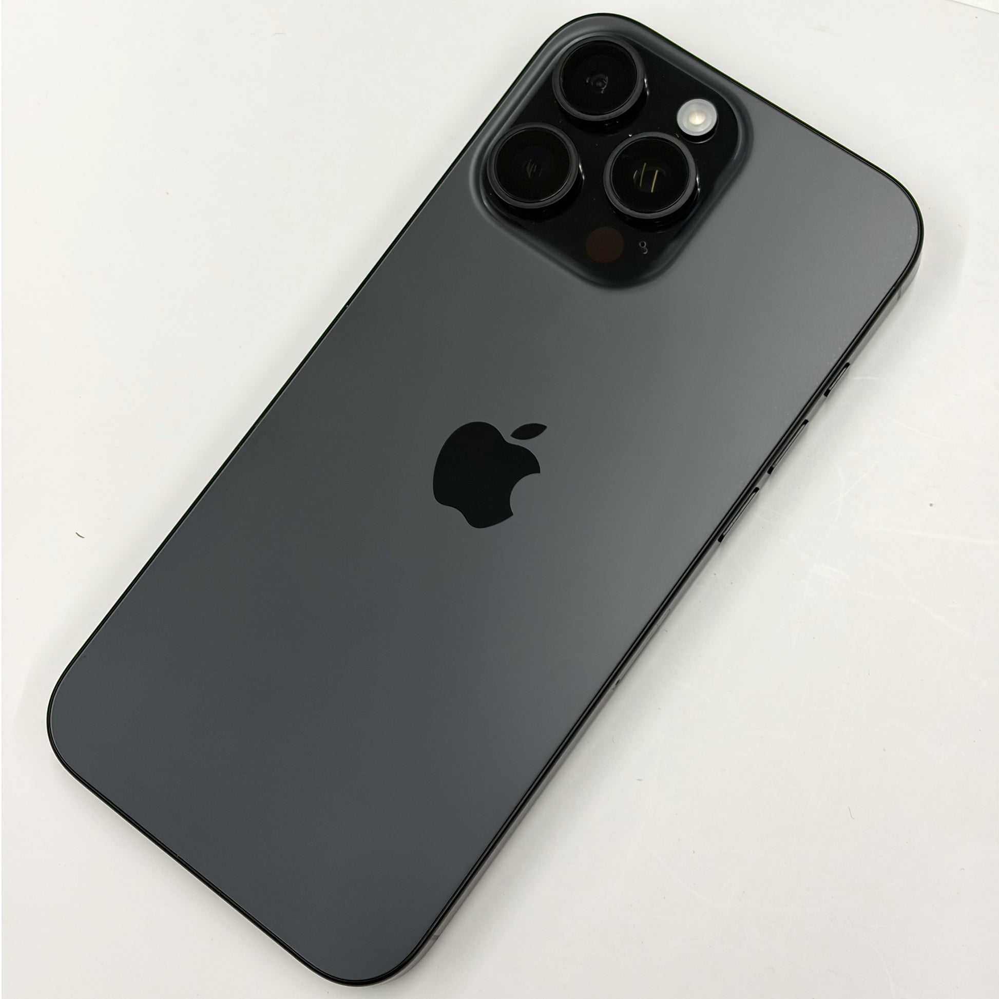 iPhone 16 Pro Max 256GB Black Titanium A Grade 99% Battery T8660