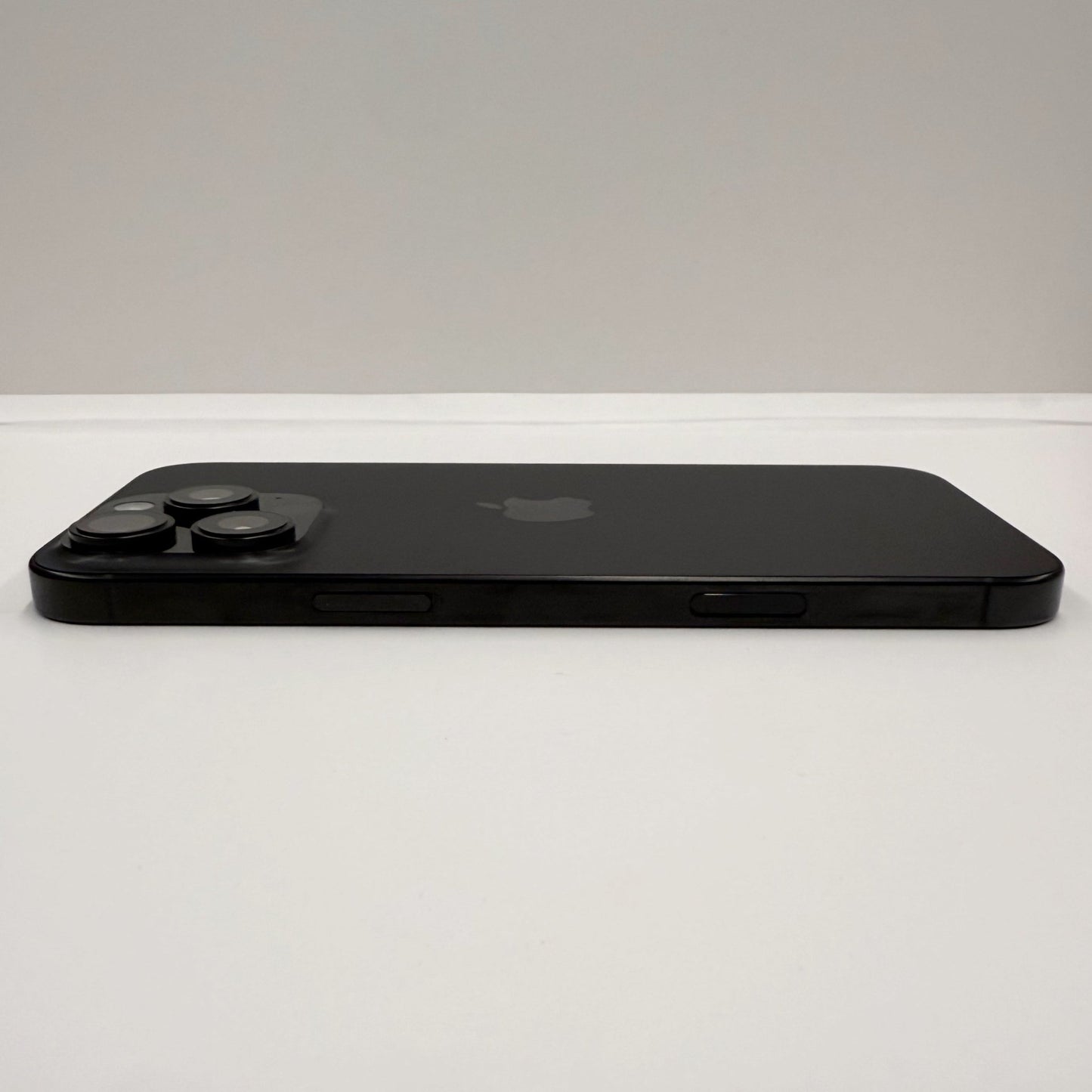 iPhone 16 Pro Max 256GB Black Titanium T8074 - trade.com.au
