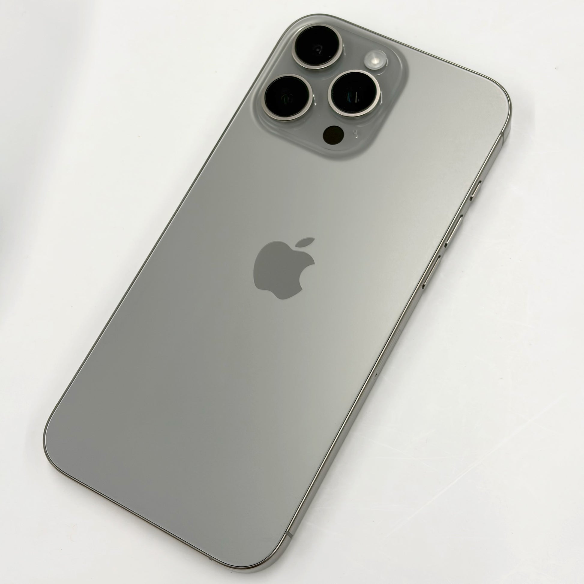 iPhone 16 Pro Max 256GB Natural Titanium A Grade 100% Battery T8659