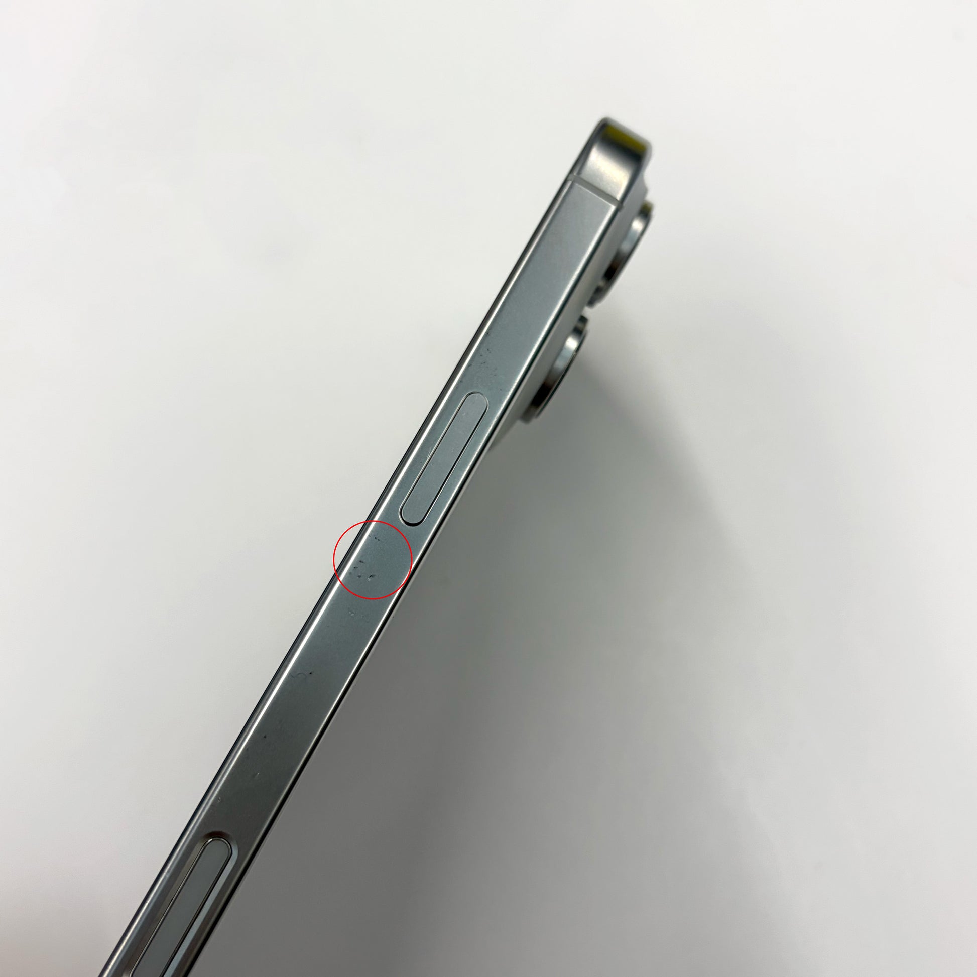 iPhone 16 Pro Max 256GB White Titanium A Grade 100% Battery T8657