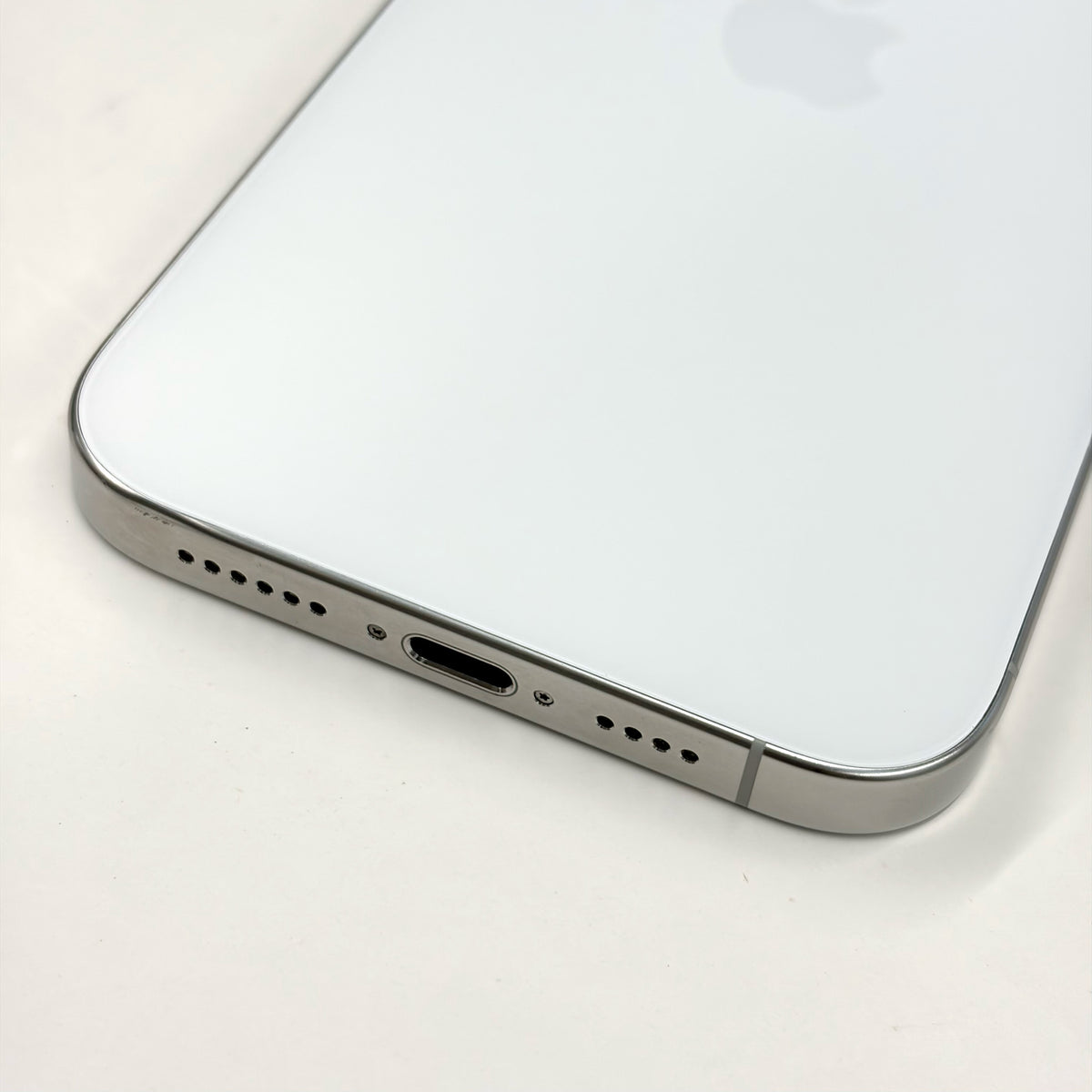 iPhone 16 Pro Max 256GB White Titanium 86% Battery (A Grade) T8920