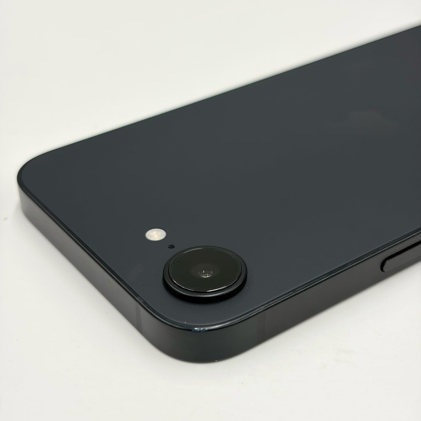 iPhone 16e 128GB Black A Grade 100% Battery T8888