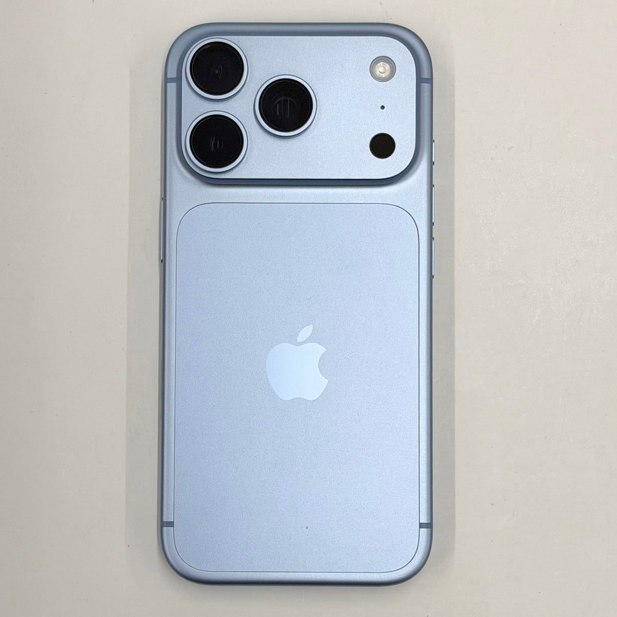 iPhone 18 Pro Glacier 256GB 100% Battery (A Grade) T9003