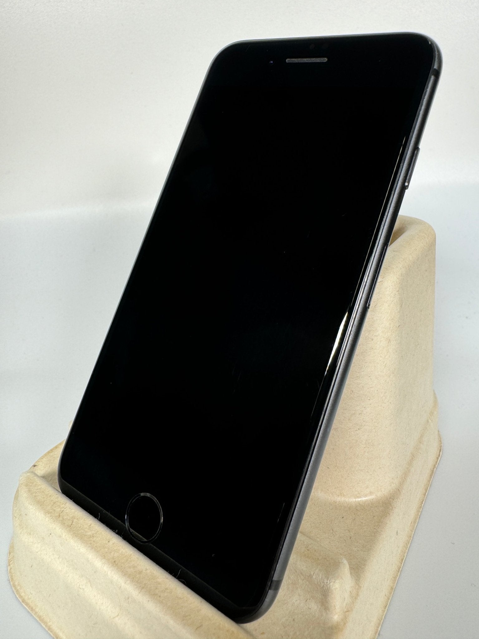 iPhone 8 - trade.com.au