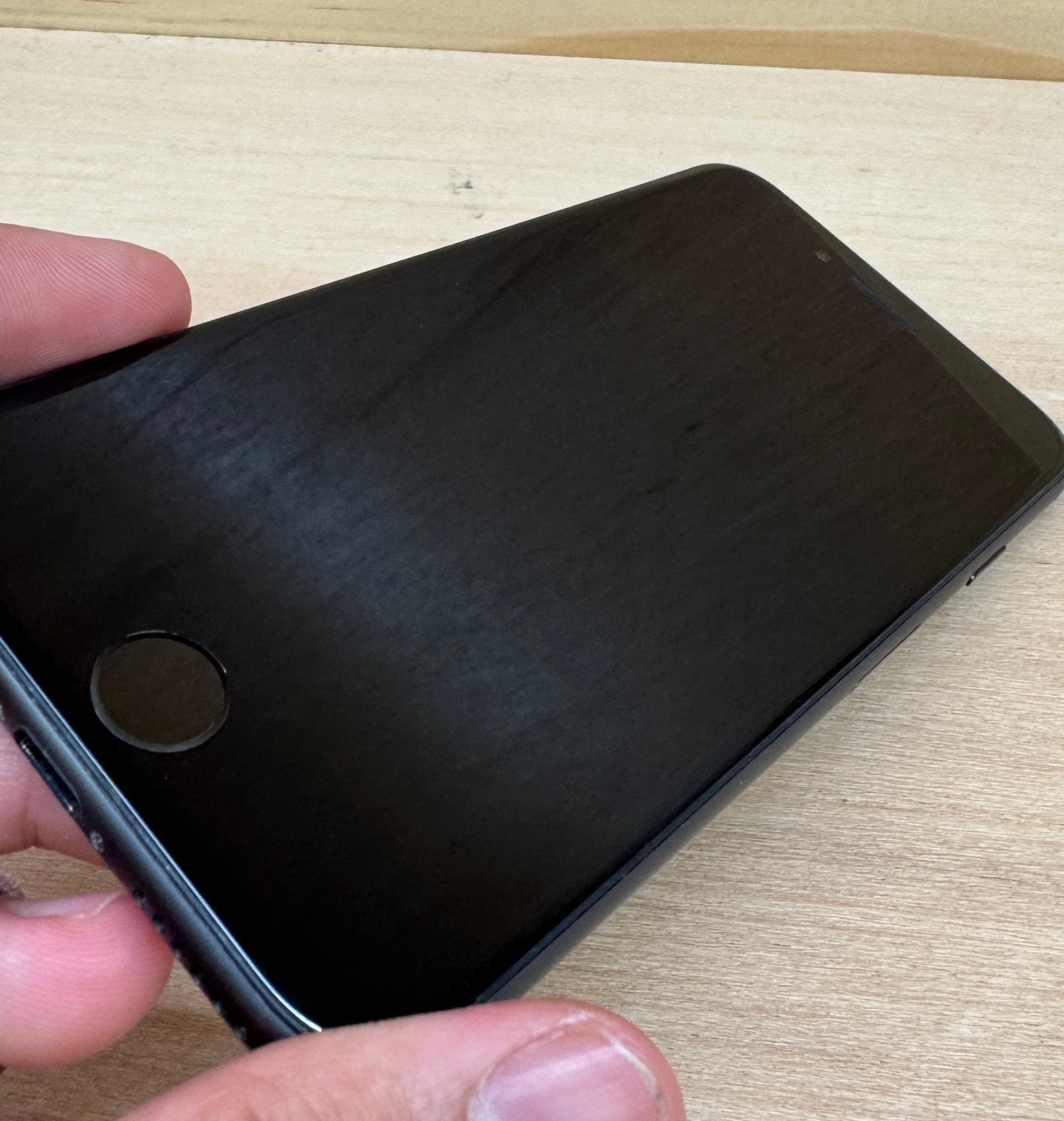 iPhone 8 - trade.com.au