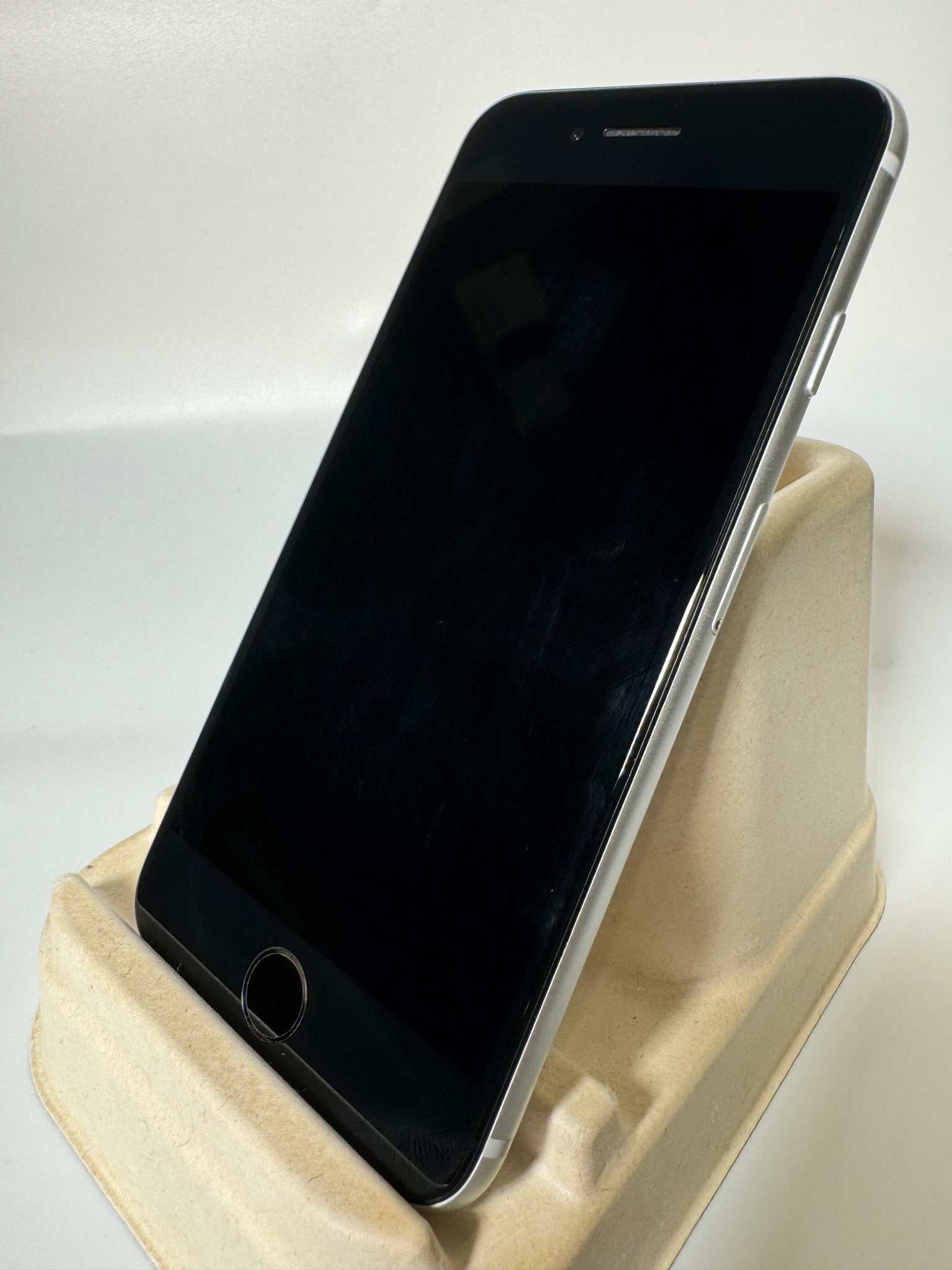 iPhone 8 - trade.com.au