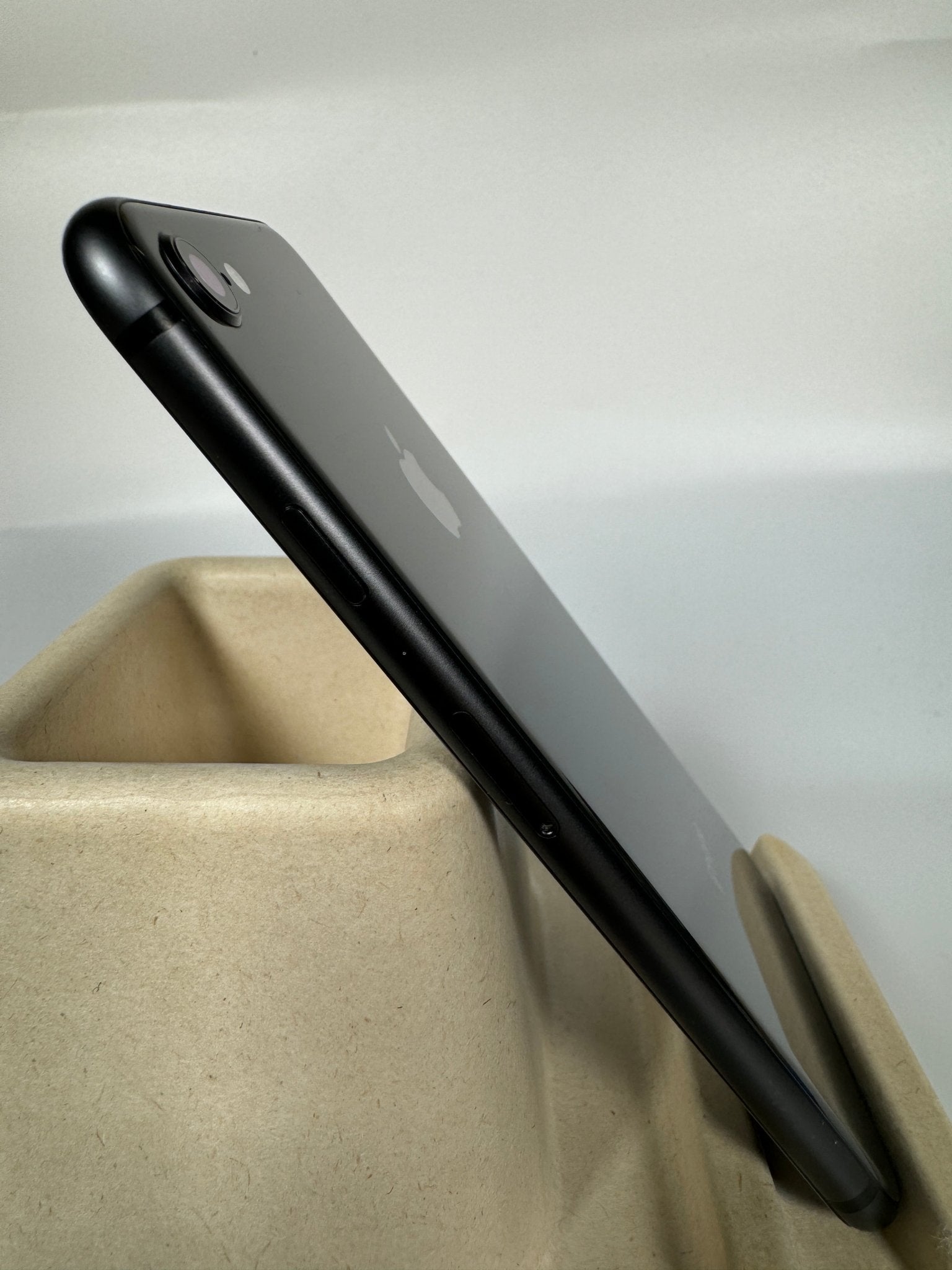 iPhone 8 - trade.com.au