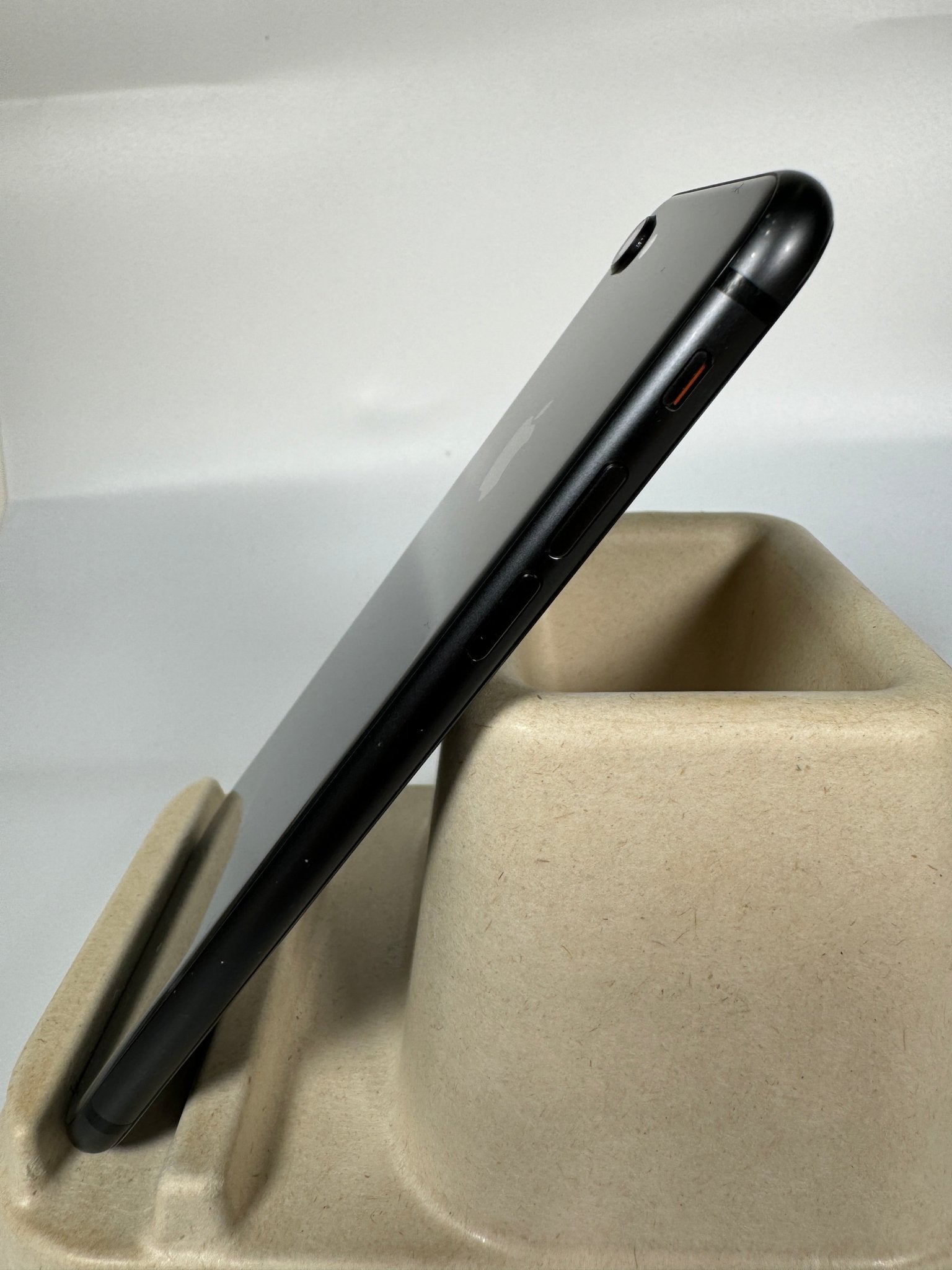iPhone 8 - trade.com.au