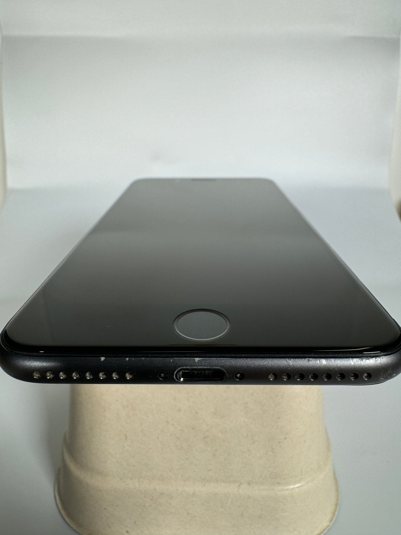 iPhone 8 Plus - trade.com.au