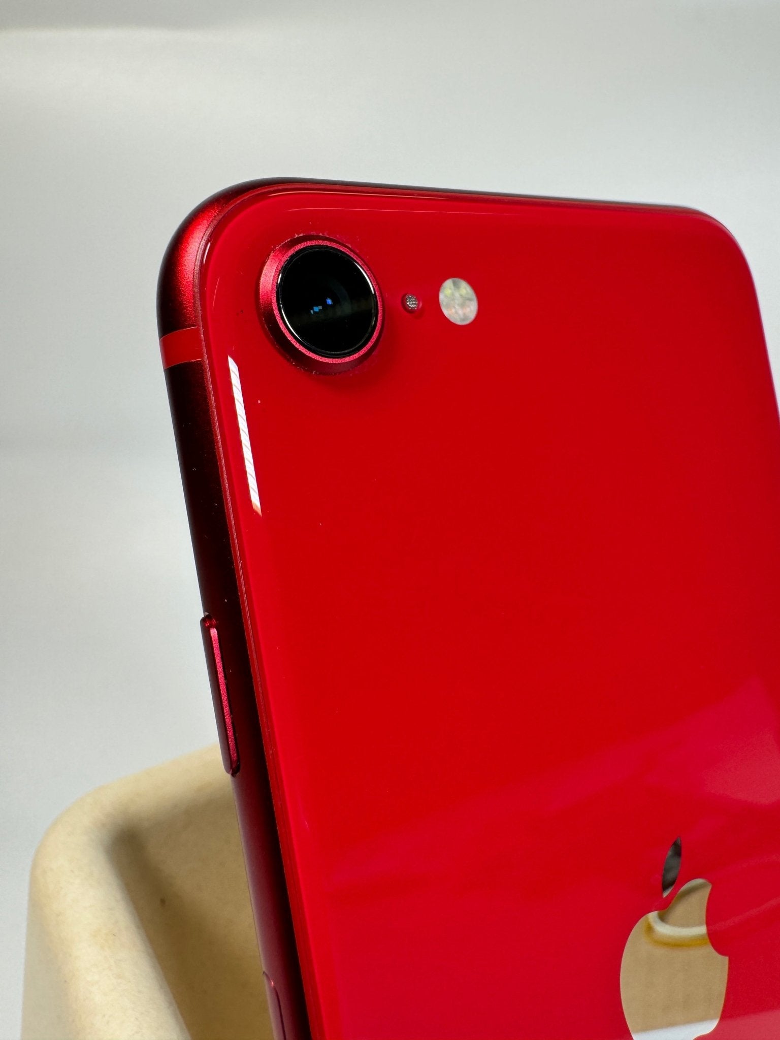 iPhone SE 2nd Gen - trade.com.au