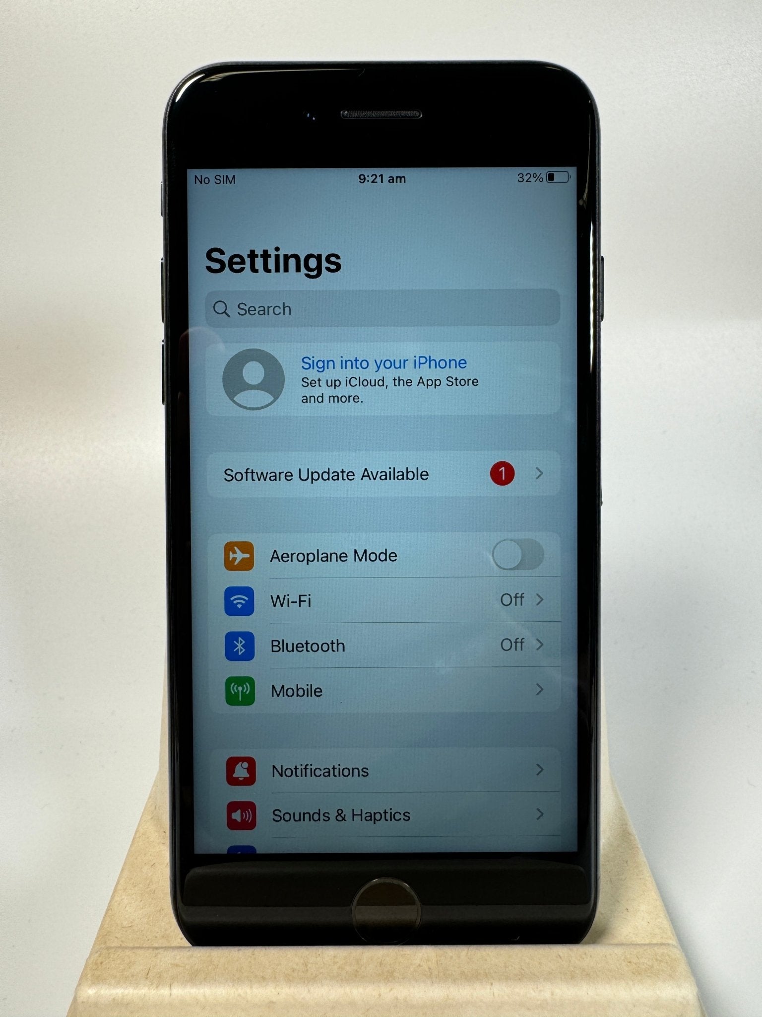 iPhone SE 2nd Gen - trade.com.au