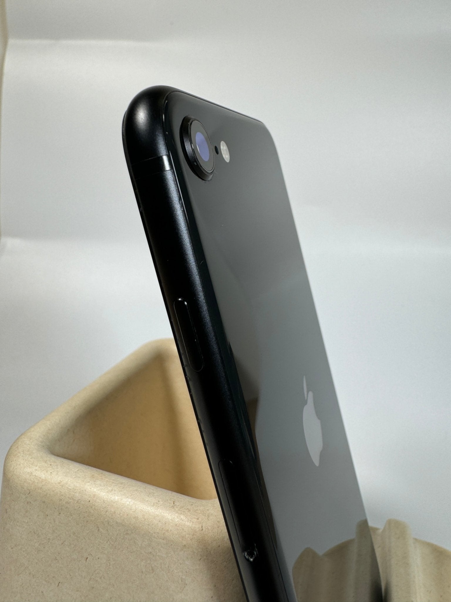 iPhone SE 2nd Gen - trade.com.au