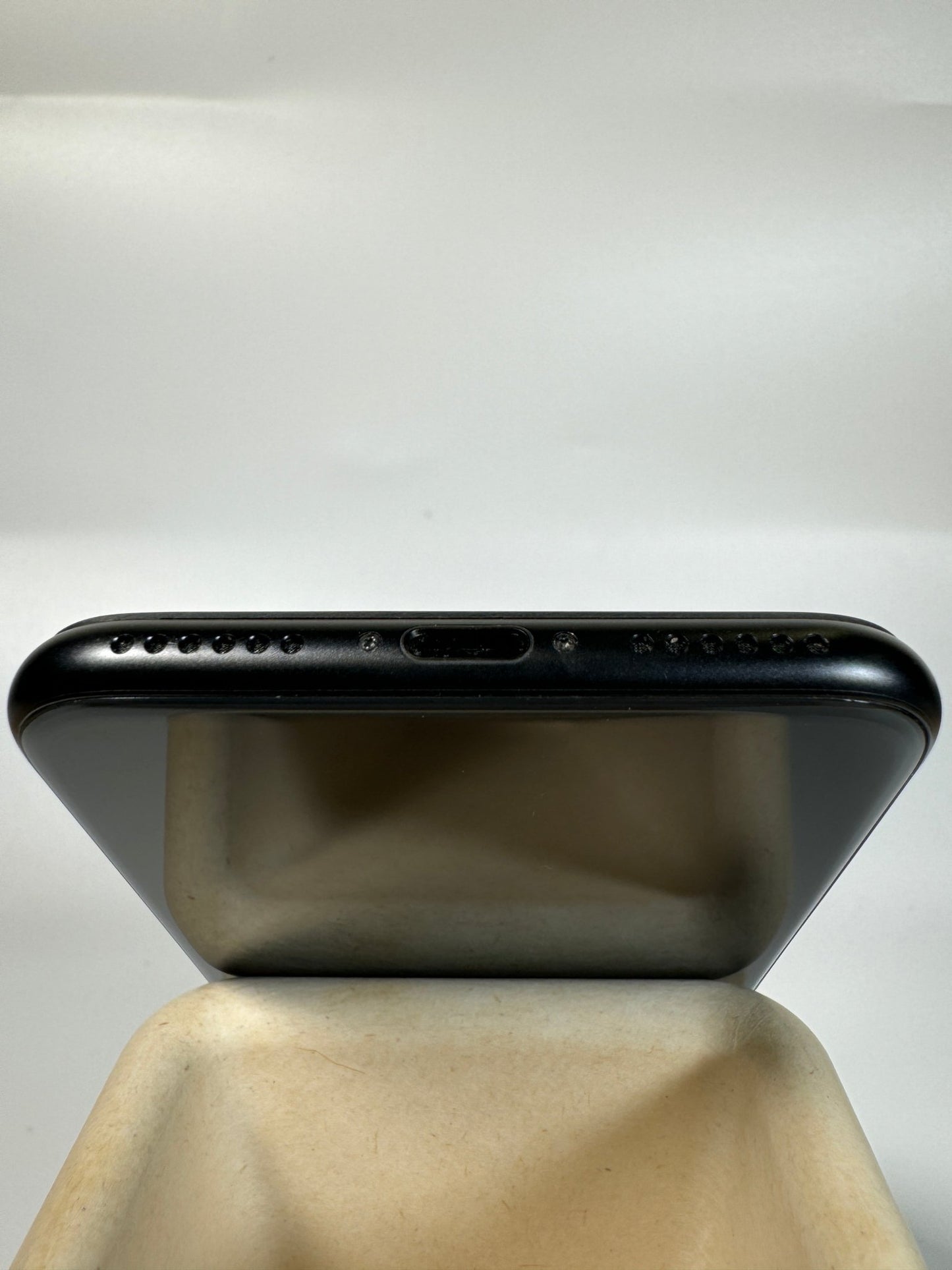 iPhone SE 2nd Gen - trade.com.au