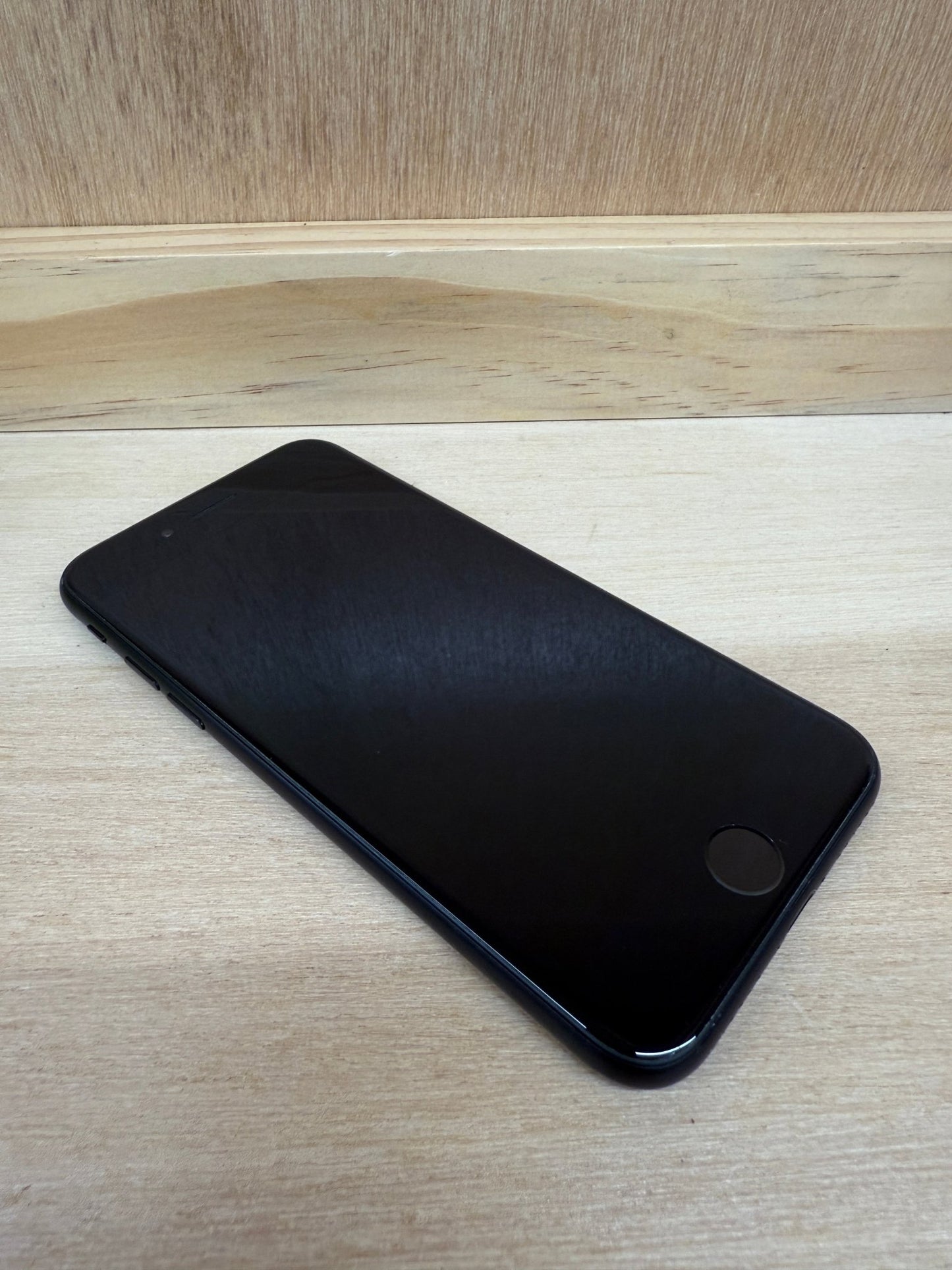 iPhone SE 2nd Gen - trade.com.au