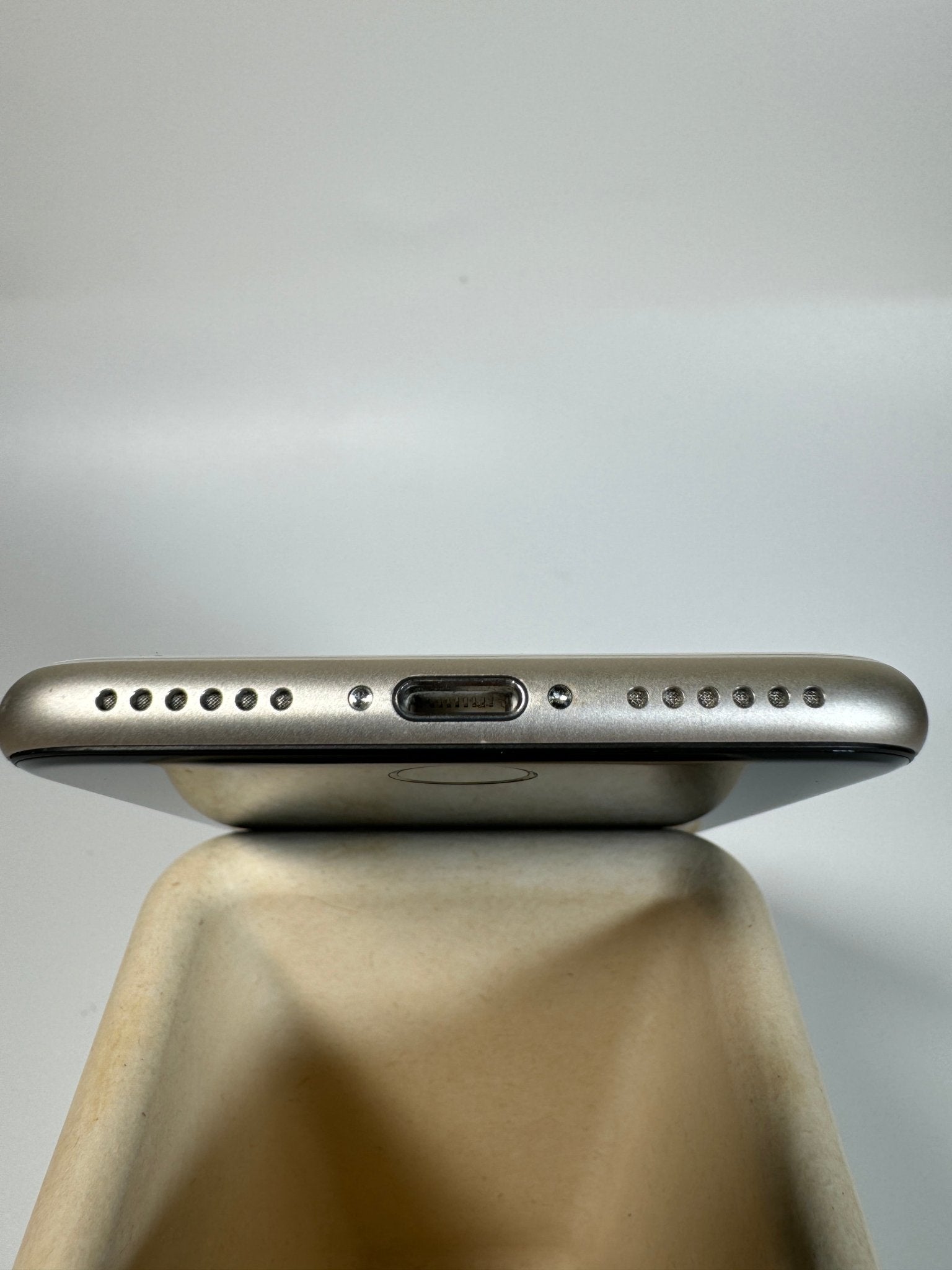 iPhone SE 3rd Gen - trade.com.au