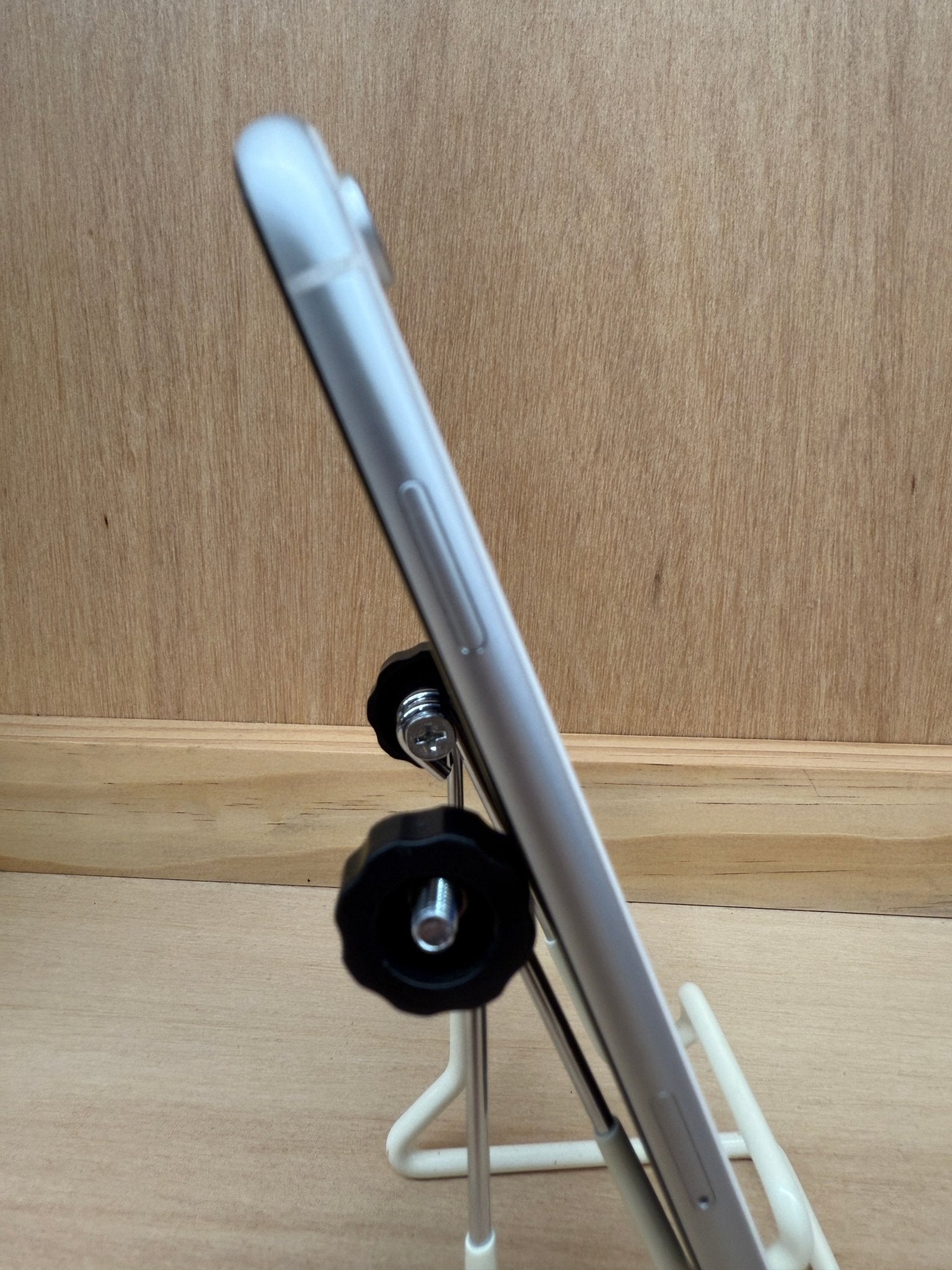 iPhone XR - trade.com.au