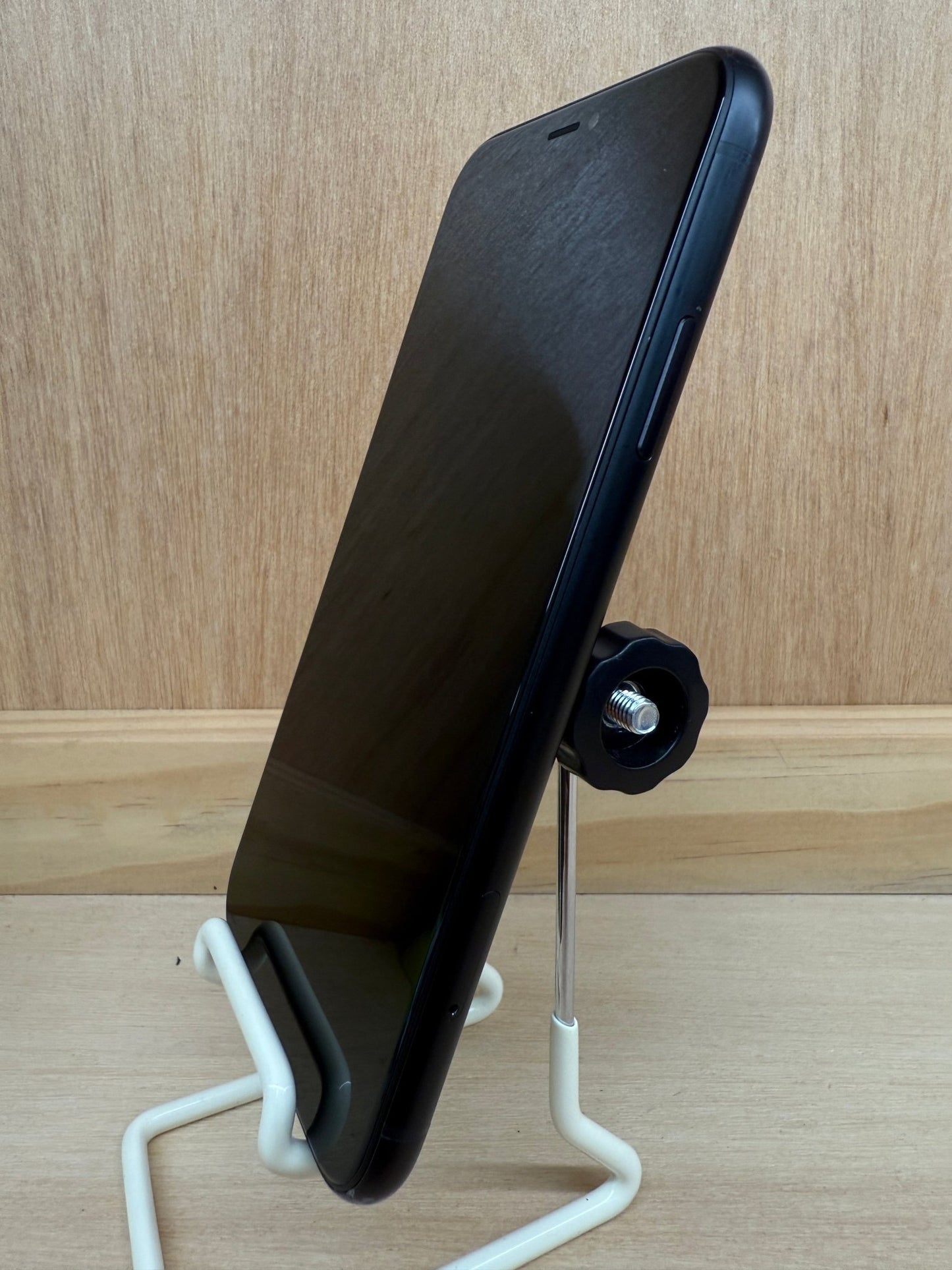 iPhone XR - trade.com.au